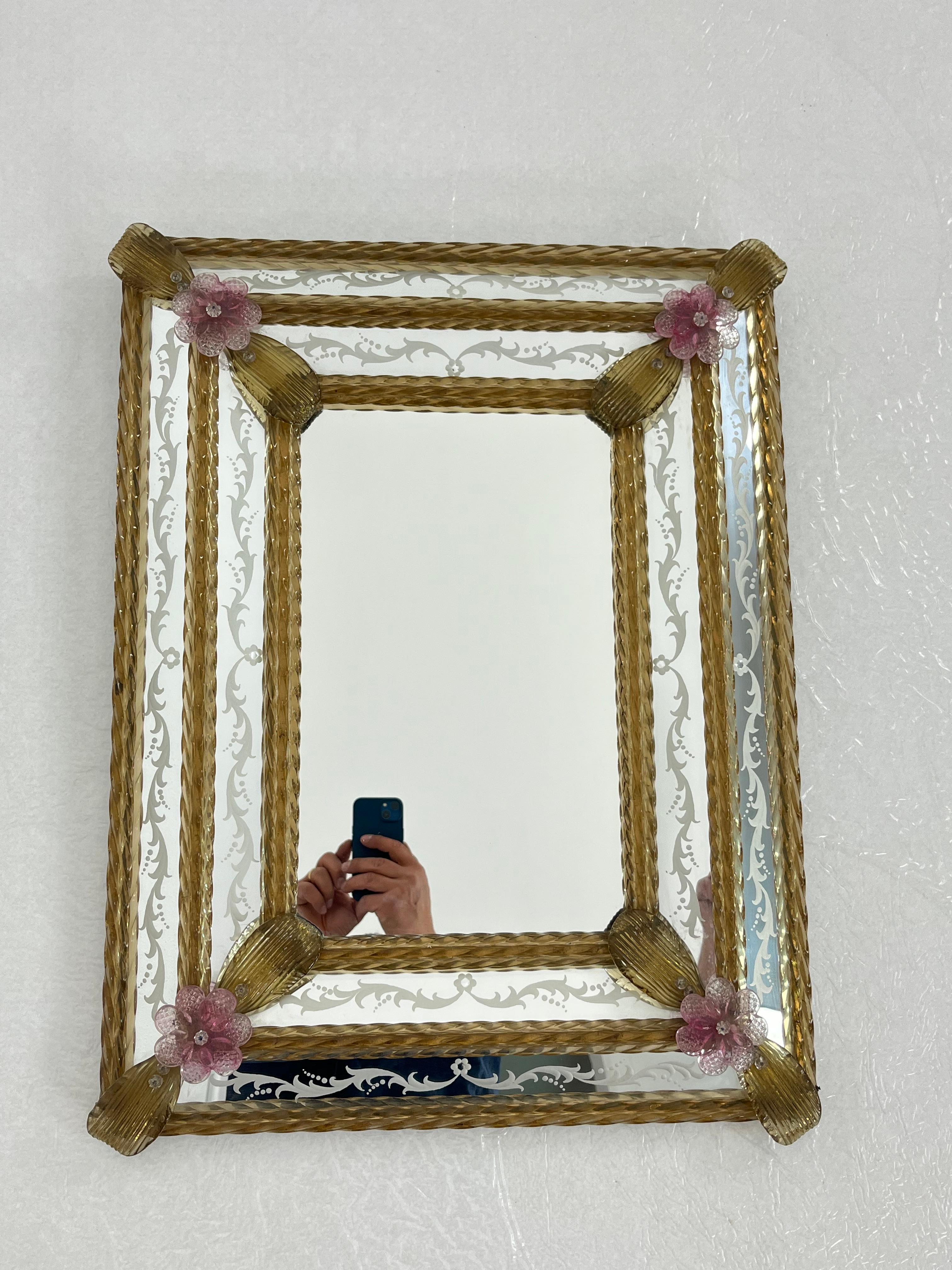 Mid-Century Murano Glass  Wall Mirror Maestri Muranesi, 1950s
Intact and in good condition, made in Murano.
Purchased in Venice, in one of the most prestigious shops in Piazza San Marco
It is a work of art!

We guarantee immediate shipping with