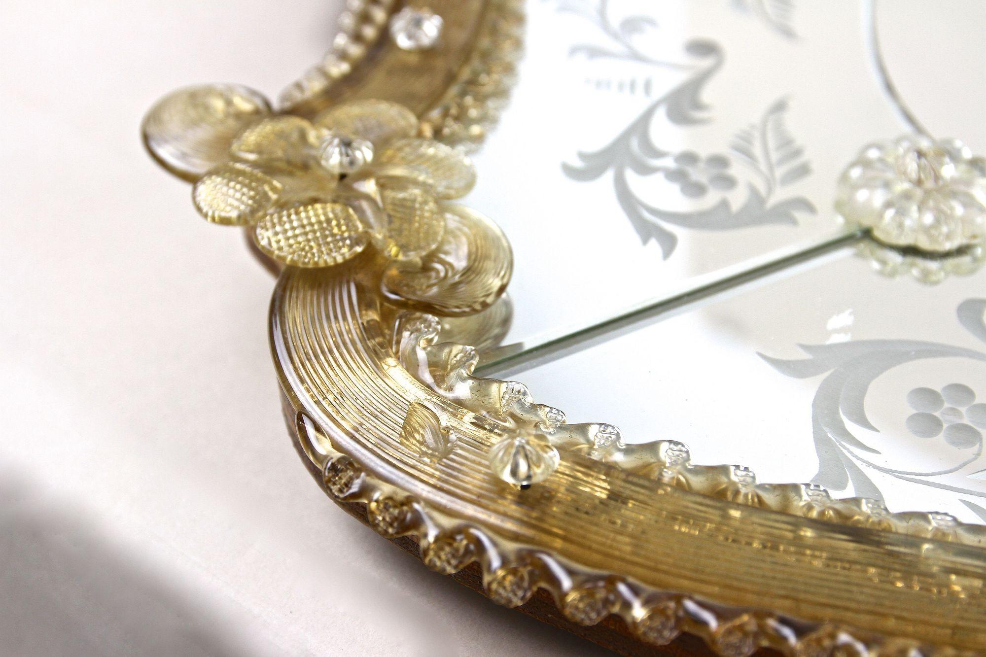 Mid Century Murano Glass Wall Mirror With Gilt Glass Flowers, IT ca. 1950 For Sale 2