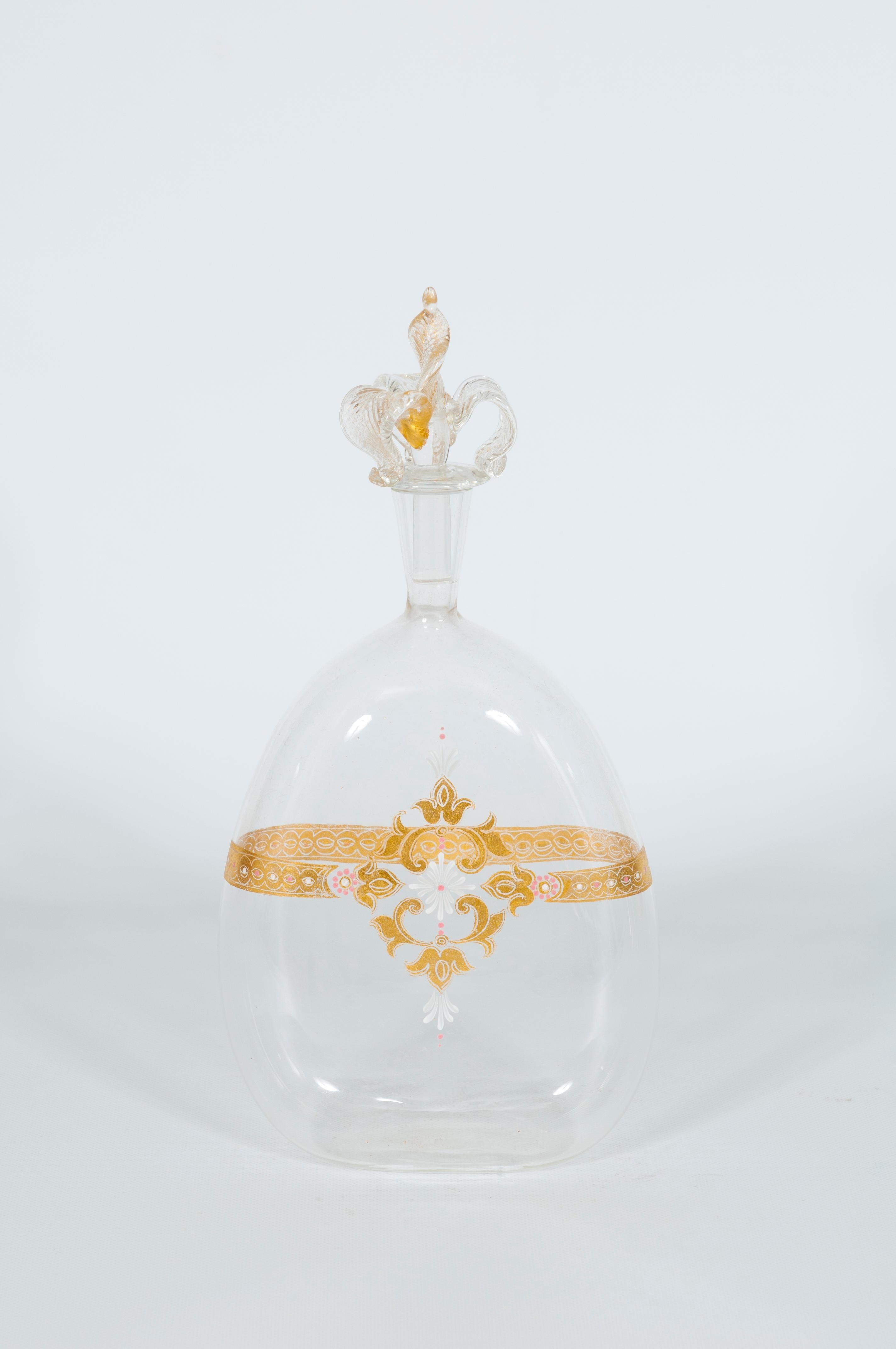Decantador de mediados de siglo de Murano dorado y cristal transparente con tope de corona Moderno de mediados de siglo en venta