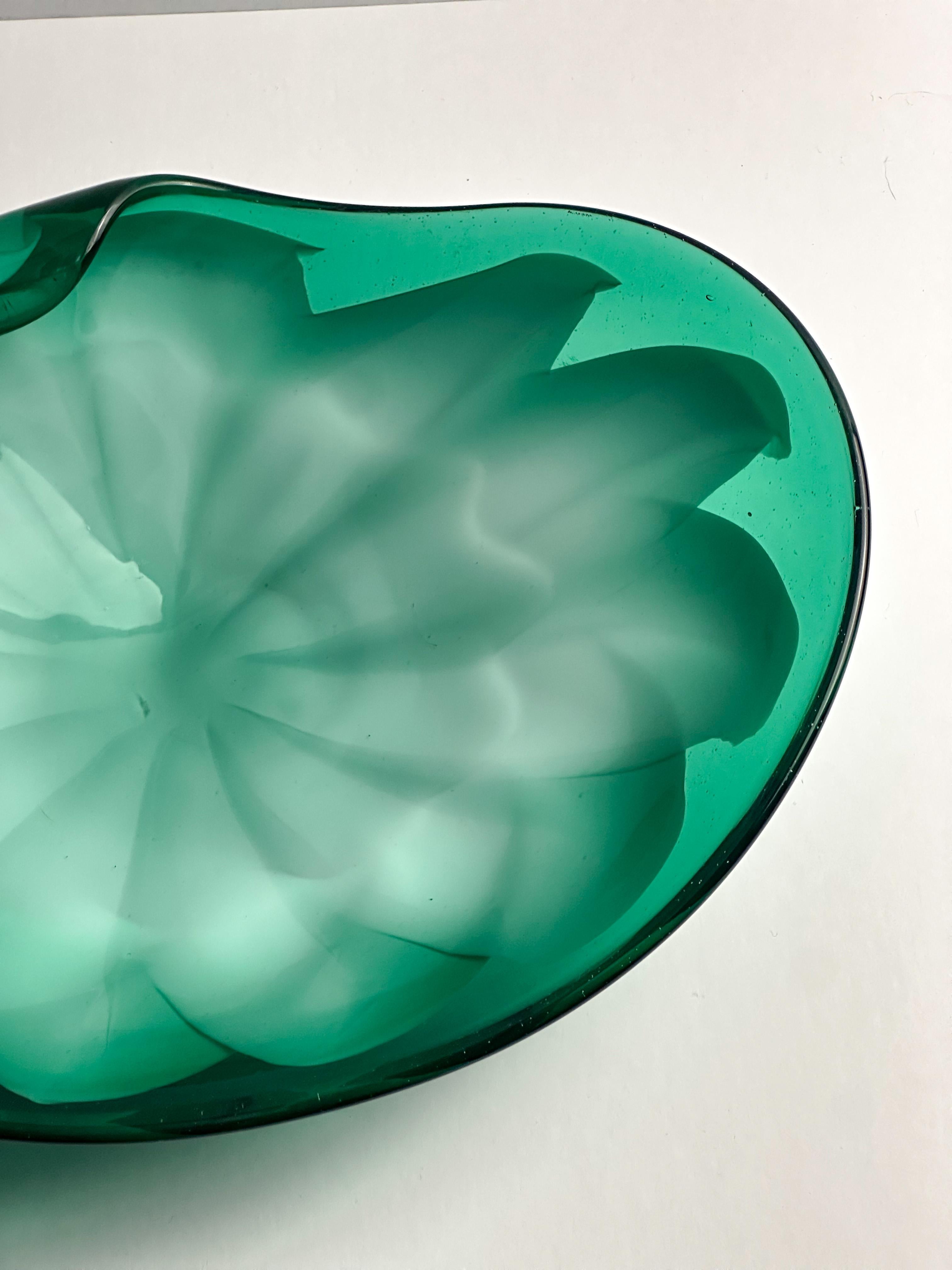 Centro de mesa de cristal Lattimo verde de Murano de mediados de siglo, Italia, años 60 Cristal de Murano en venta