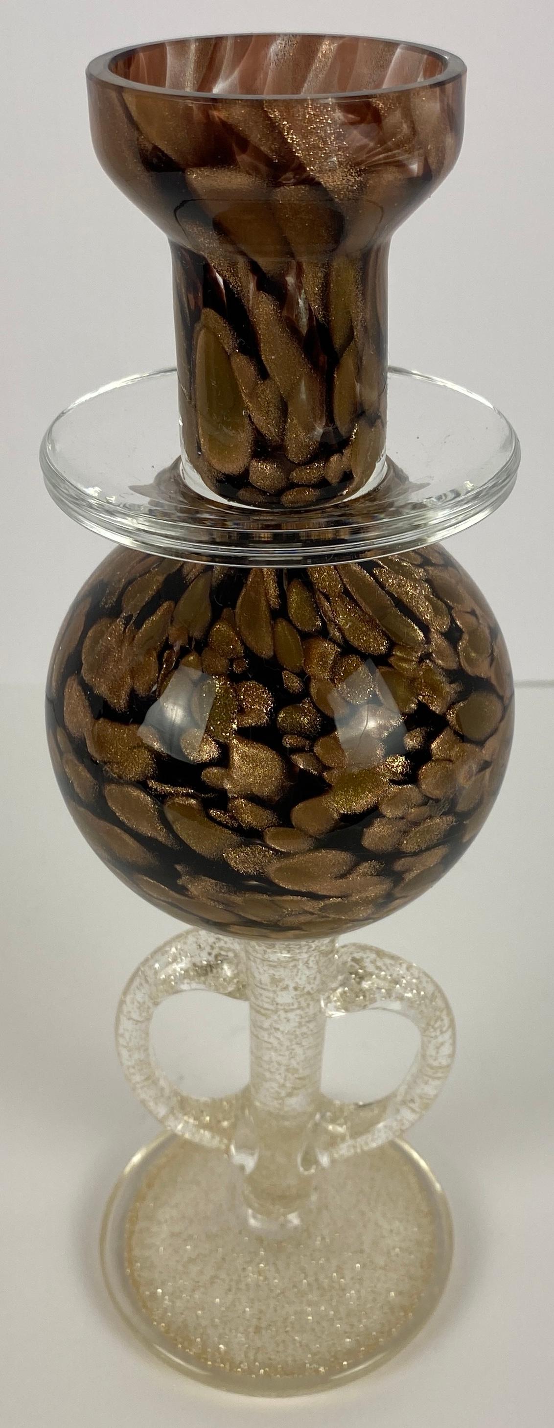 Mid-Century Modern Bougeoir du milieu du siècle en verre d'art soufflé à la main de Murano avec mouchetures d'aventurine d'or en vente