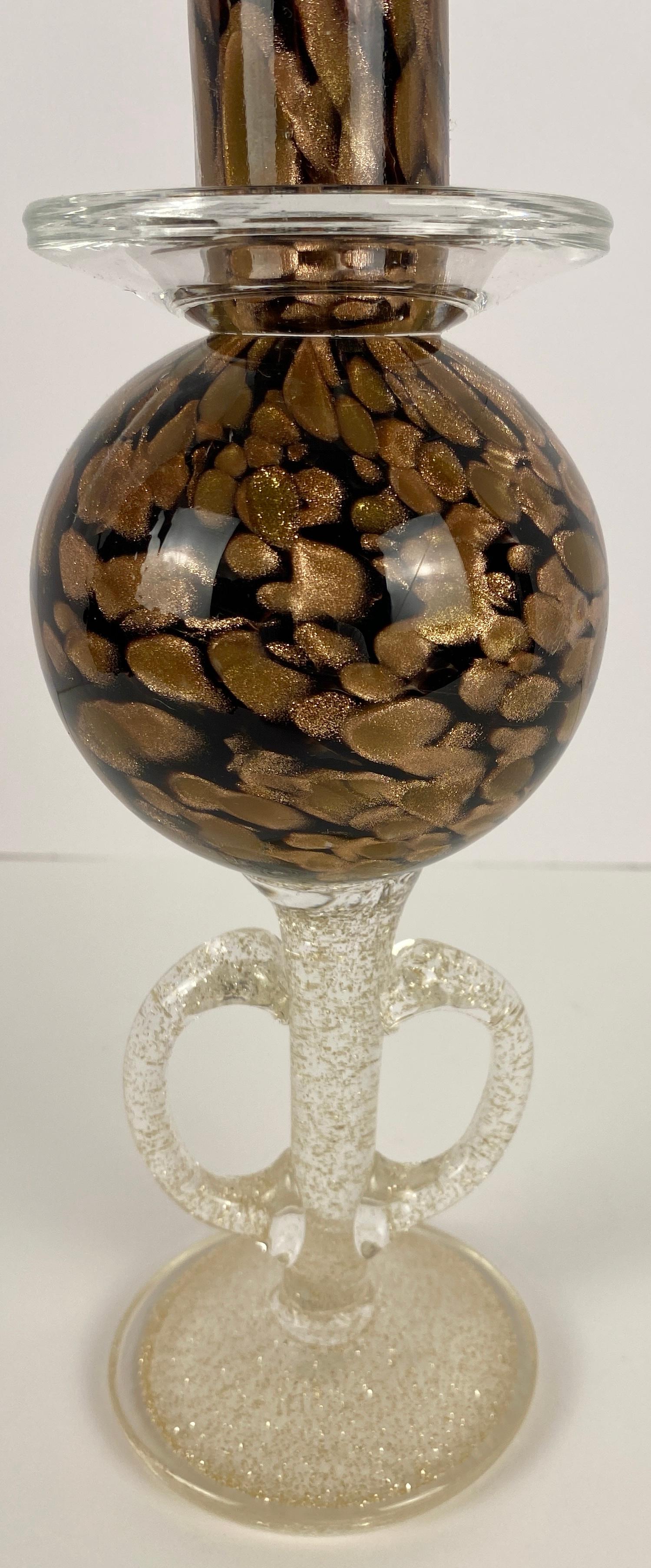 italien Bougeoir du milieu du siècle en verre d'art soufflé à la main de Murano avec mouchetures d'aventurine d'or en vente
