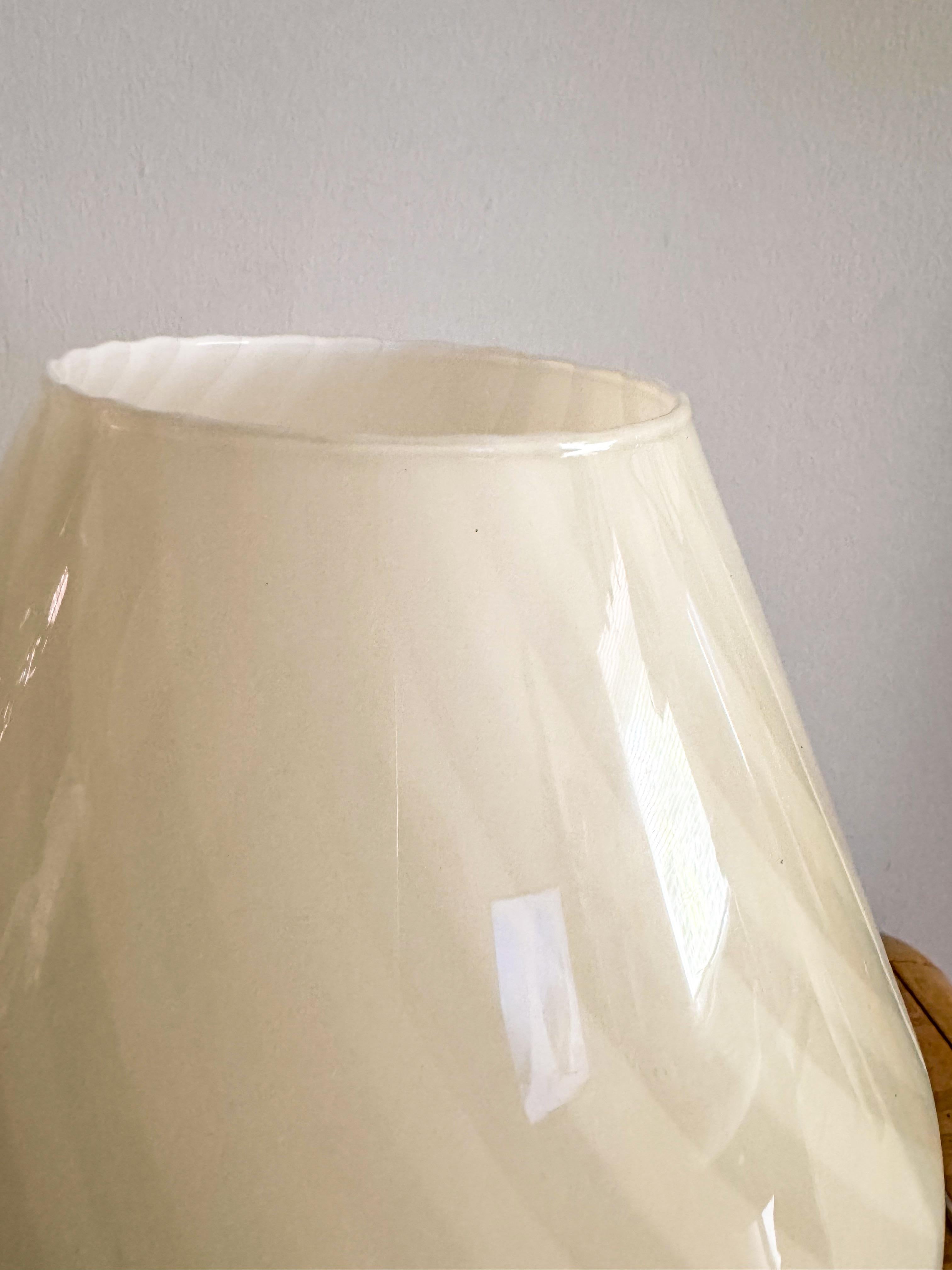 Mid Century Murano Lampe Butter Light Gelb Murano Vintage Swirl Glas Italienisch (Muranoglas) im Angebot