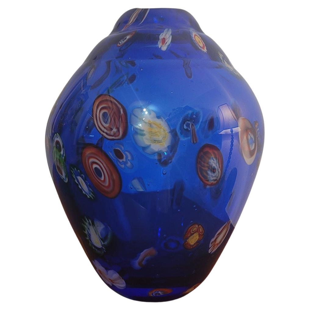 Vase en verre d'art de Murano de style Millefiori du milieu du siècle dernier en vente