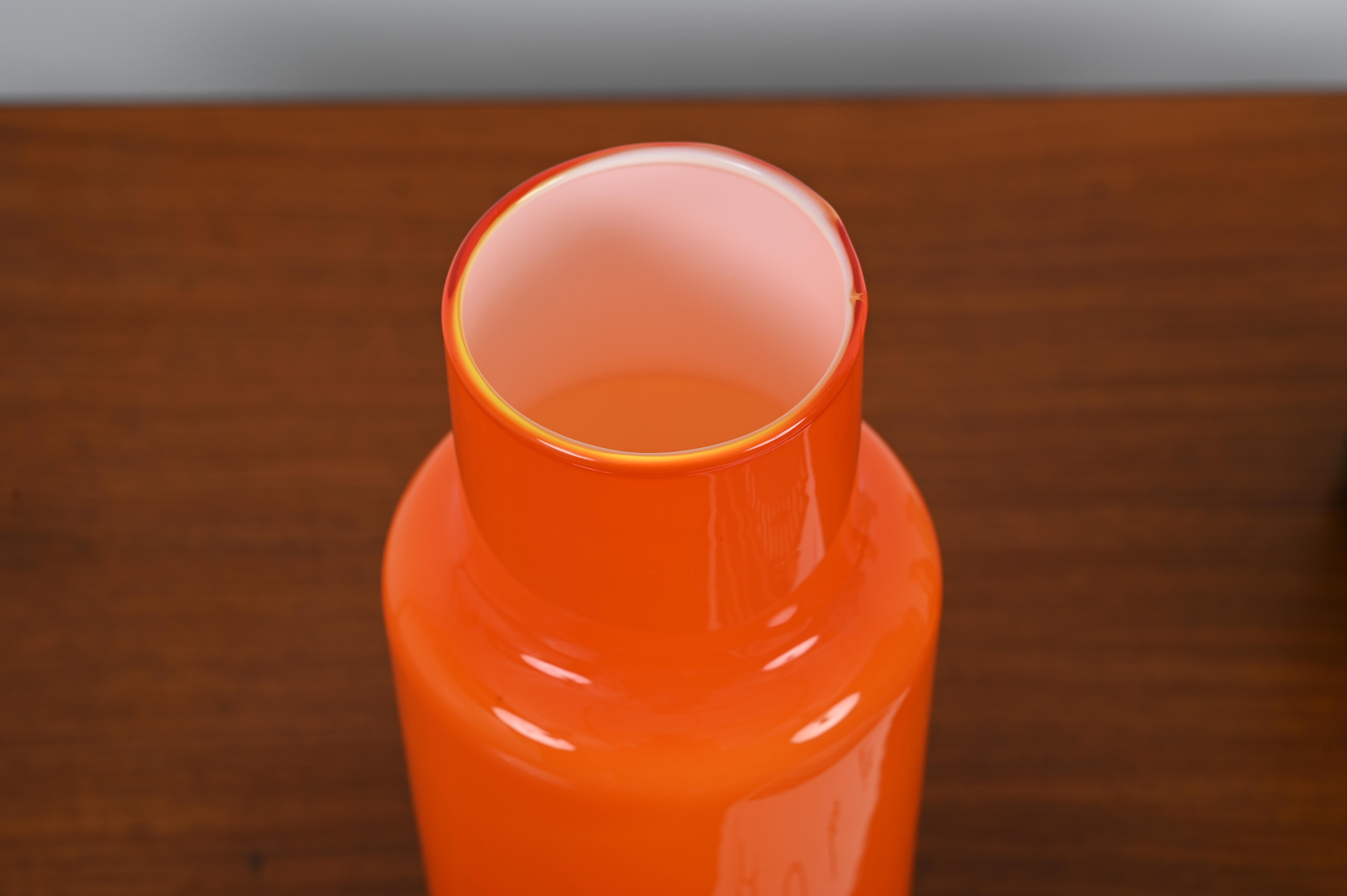 Mid-Century Murano Orange Cased Glass Vase, Italy 1970s In Good Condition For Sale In Roma, IT