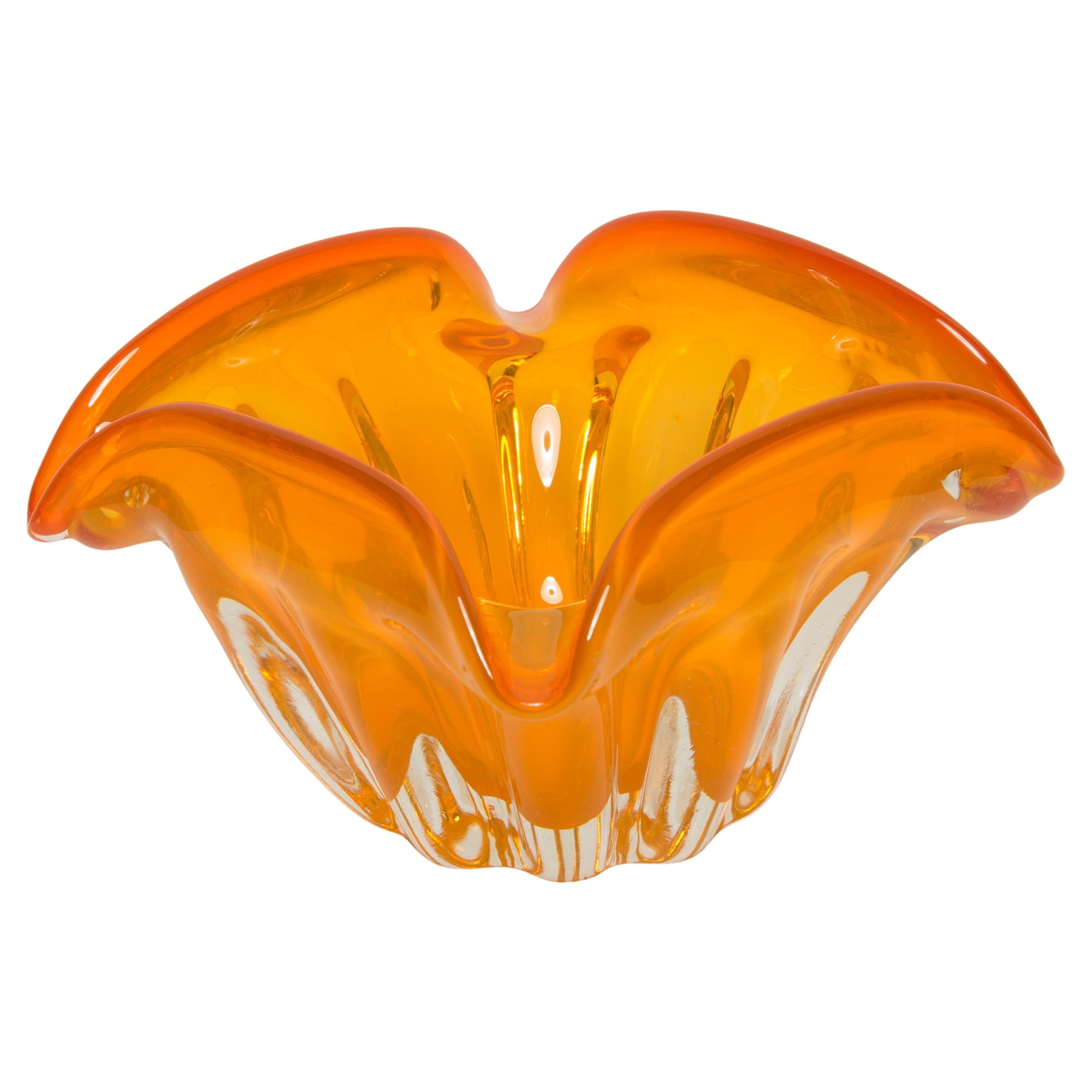 Cenicero de cuenco de cristal naranja de Murano de mediados de siglo, Italia, años 70
