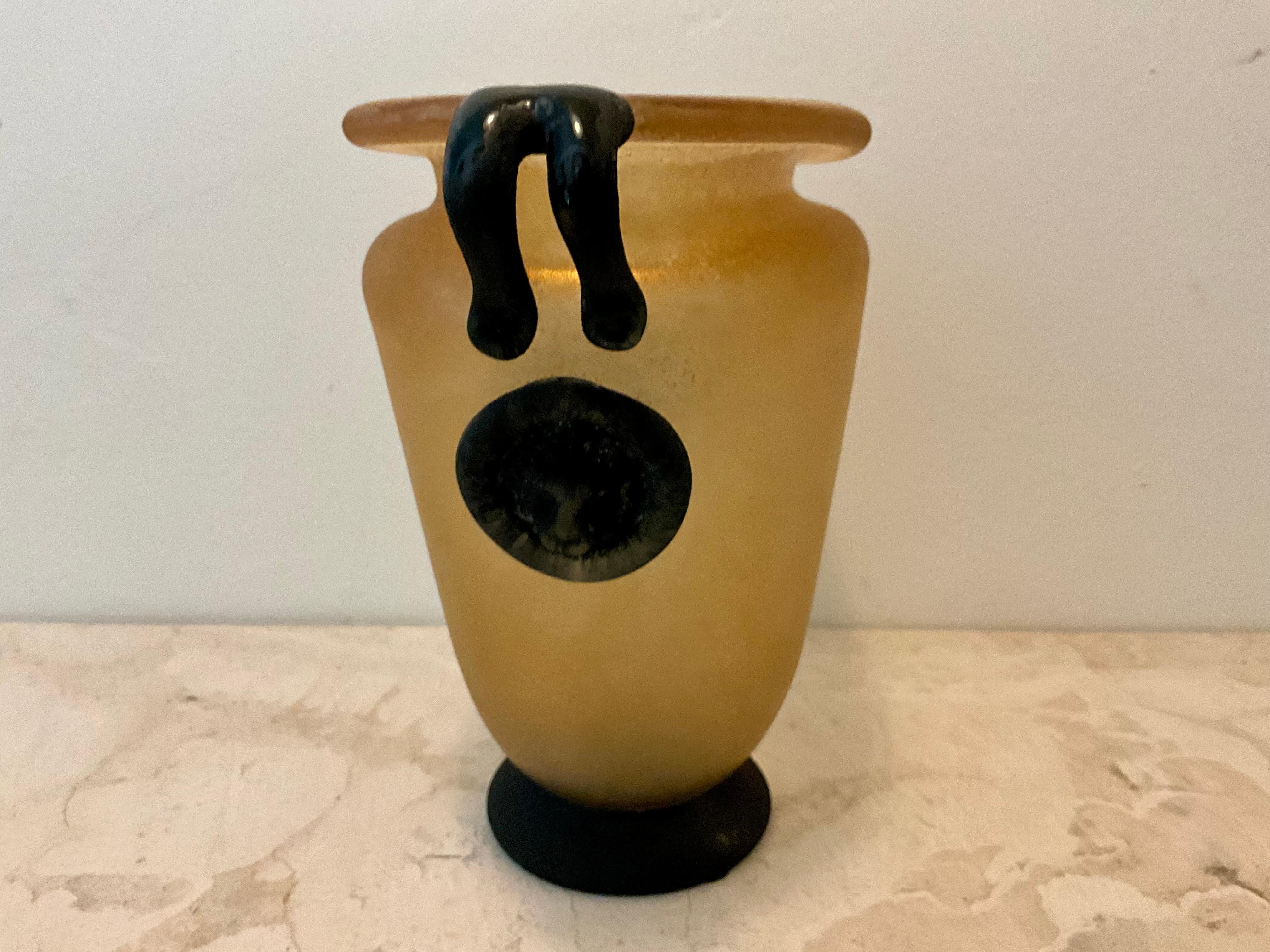 Fait main Vase Urne en verre Murano Scavo du milieu du siècle, jaune en vente