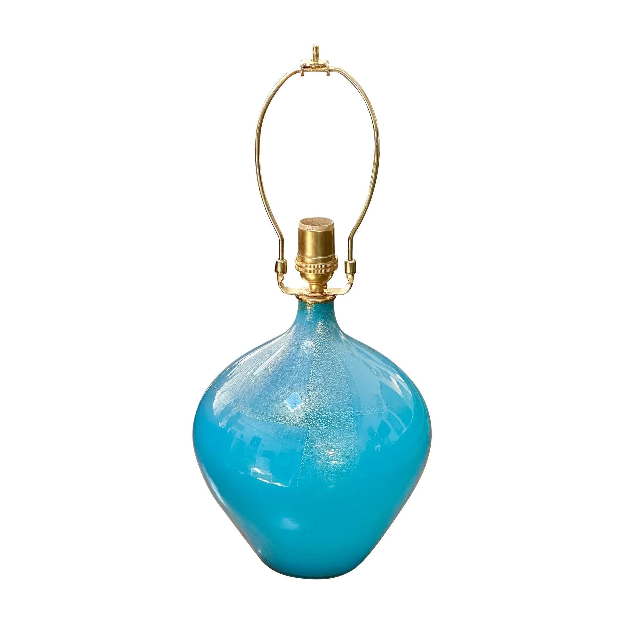 Mid Century Murano, Seguso Italian Blue Glass Lamp (c.1950) In Good Condition For Sale In Charlottesville, VA