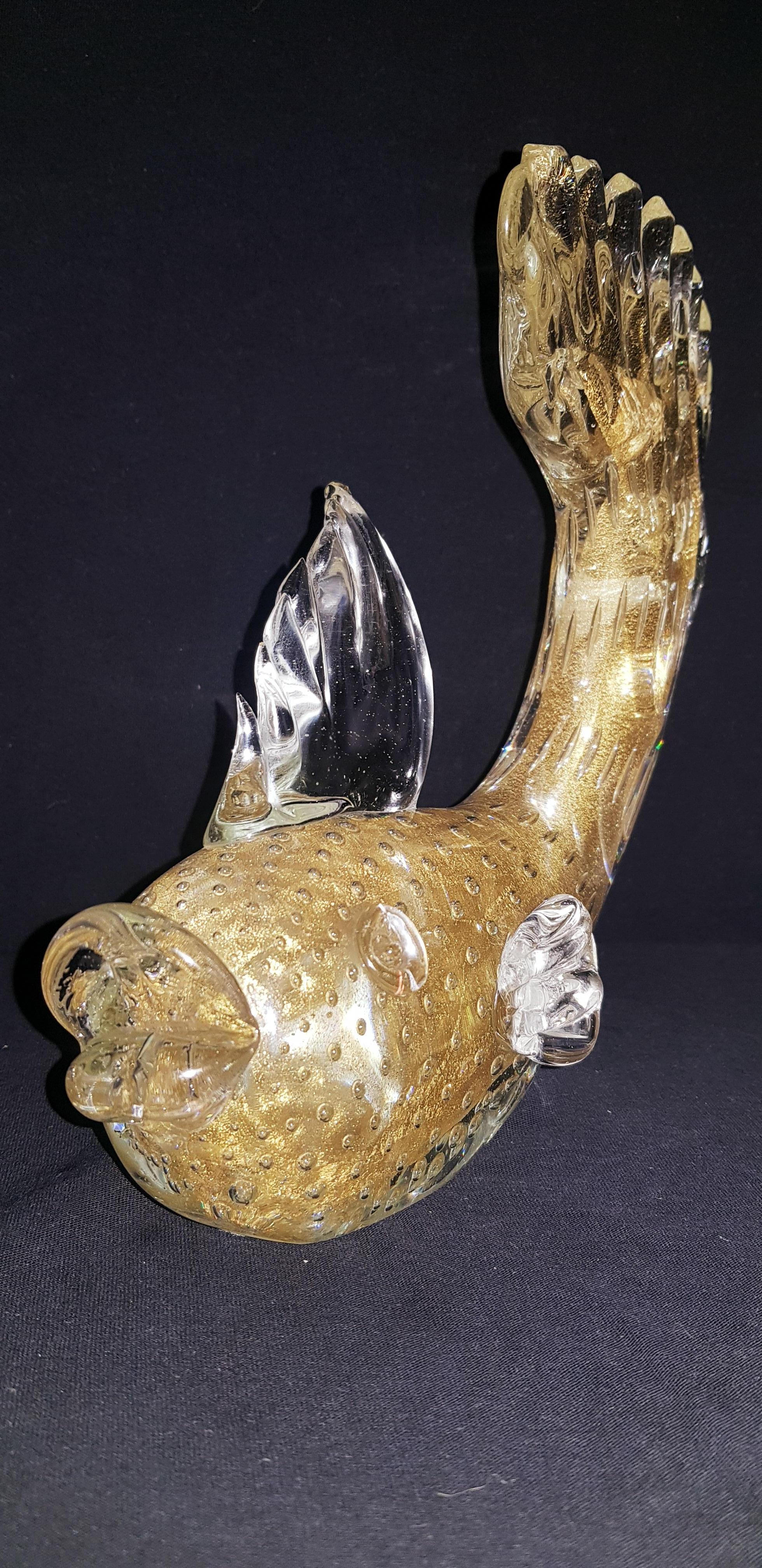 Other Mid-Century Murano Seguso vetri D'arte fish controlled bubbles and gold leaf For Sale