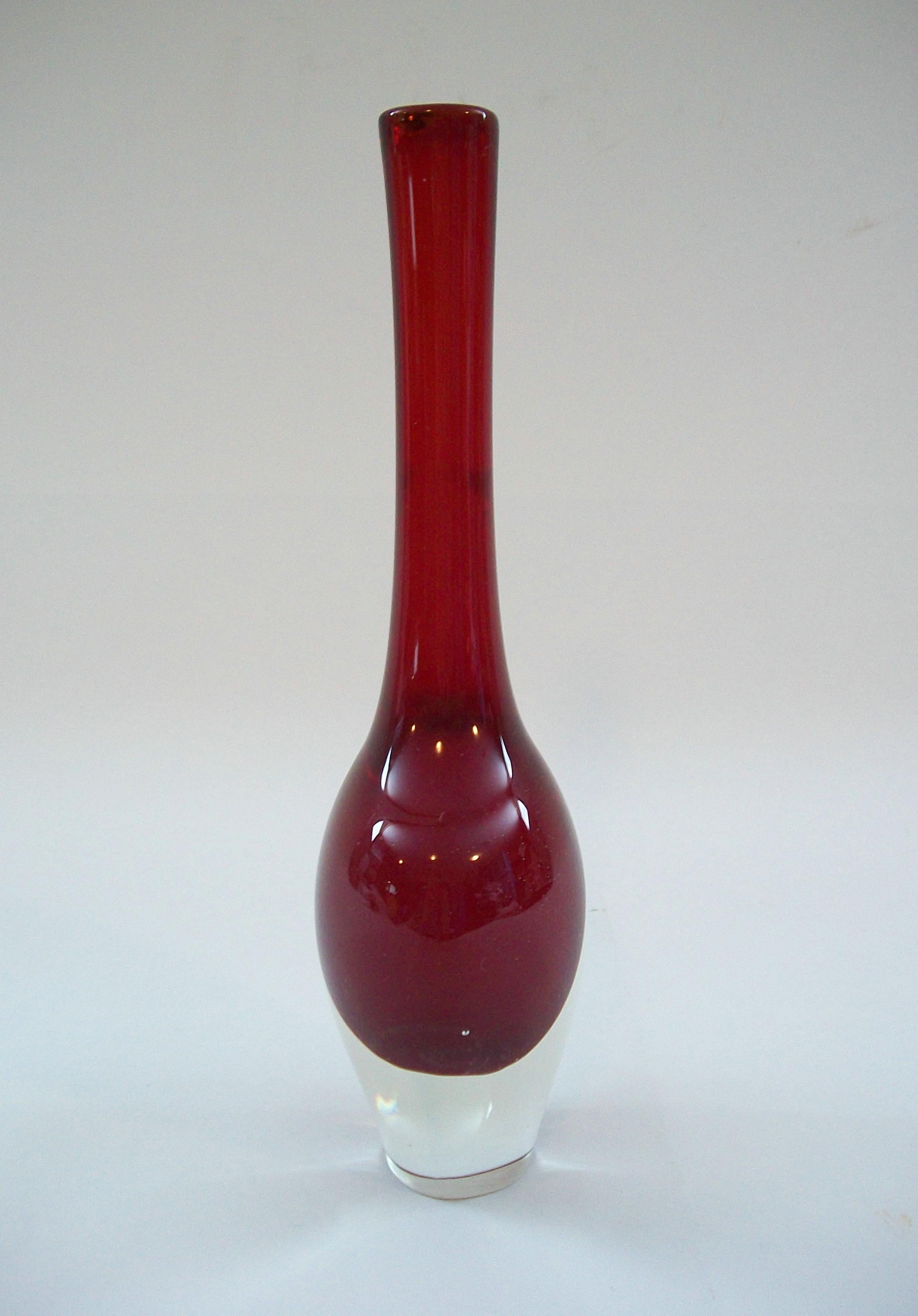 Mid Century Murano Glass Sommerso Vase - Italien - CIRCA 1950er Jahre (Poliert) im Angebot