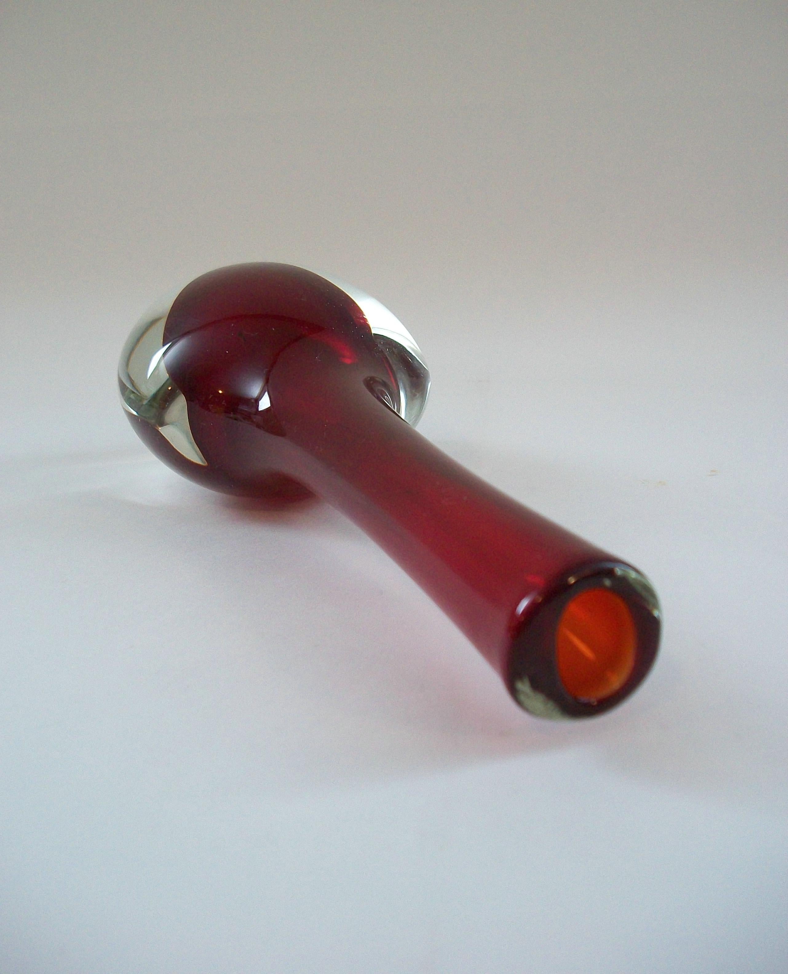 Mid Century Murano Glass Sommerso Vase - Italien - CIRCA 1950er Jahre (20. Jahrhundert) im Angebot