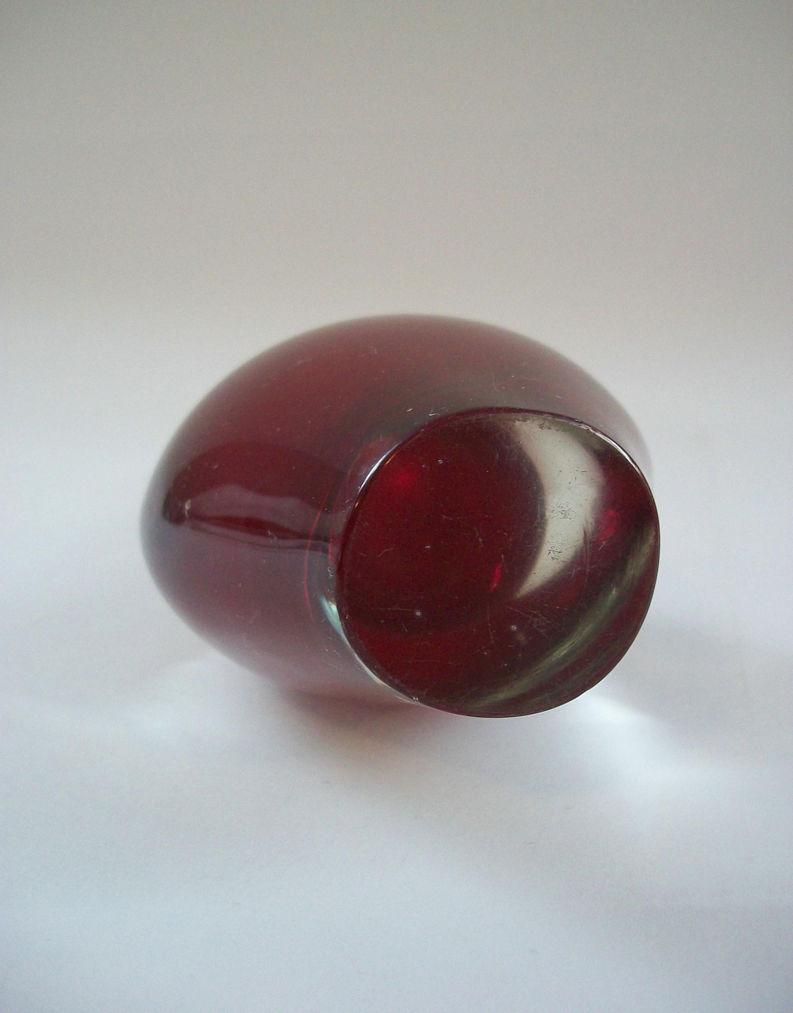 Mid Century Murano Glass Sommerso Vase - Italien - CIRCA 1950er Jahre im Angebot 1