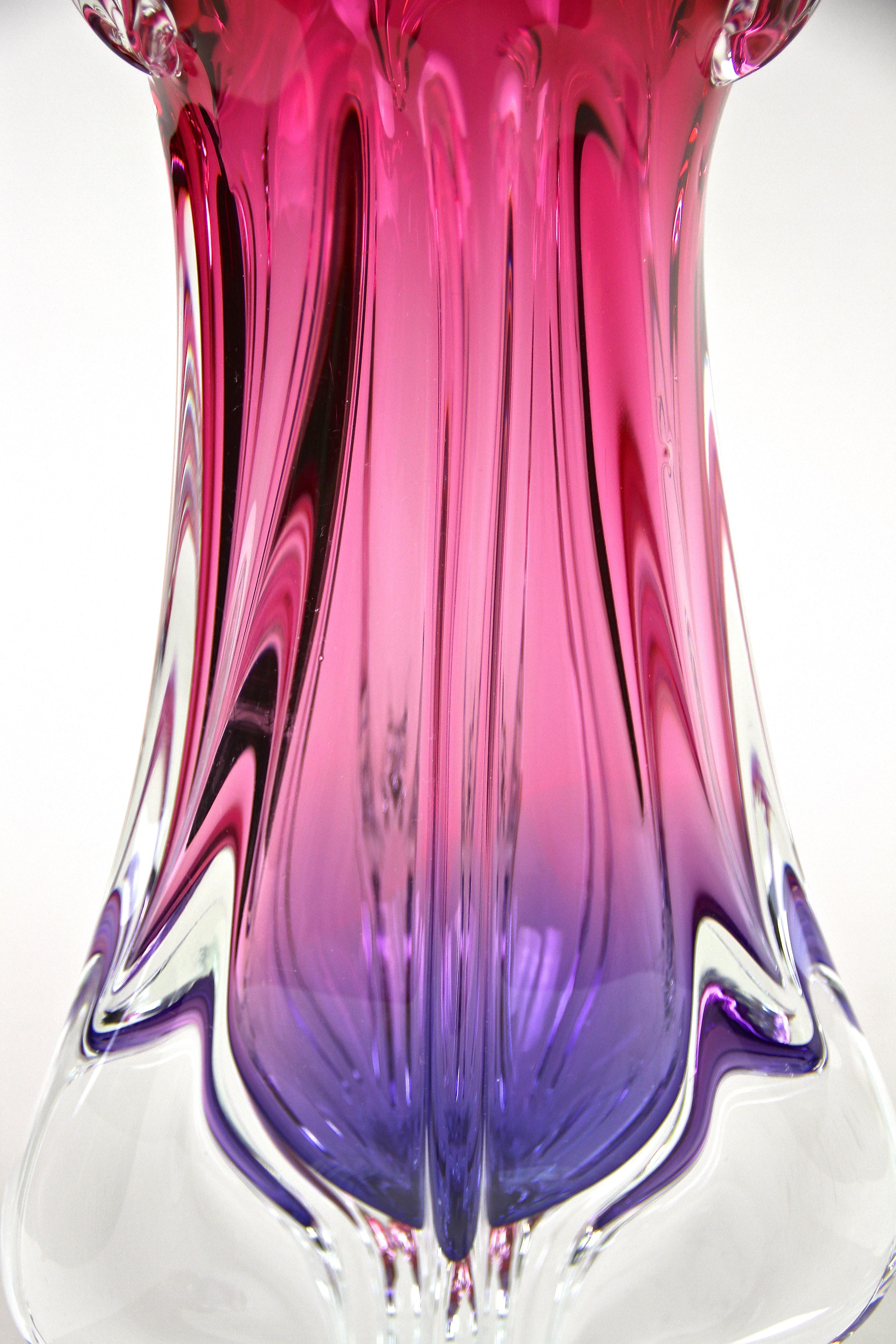 Vase aus Muranoglas aus der Mitte des Jahrhunderts von Sommerso Murano, Italien um 1960/70 3