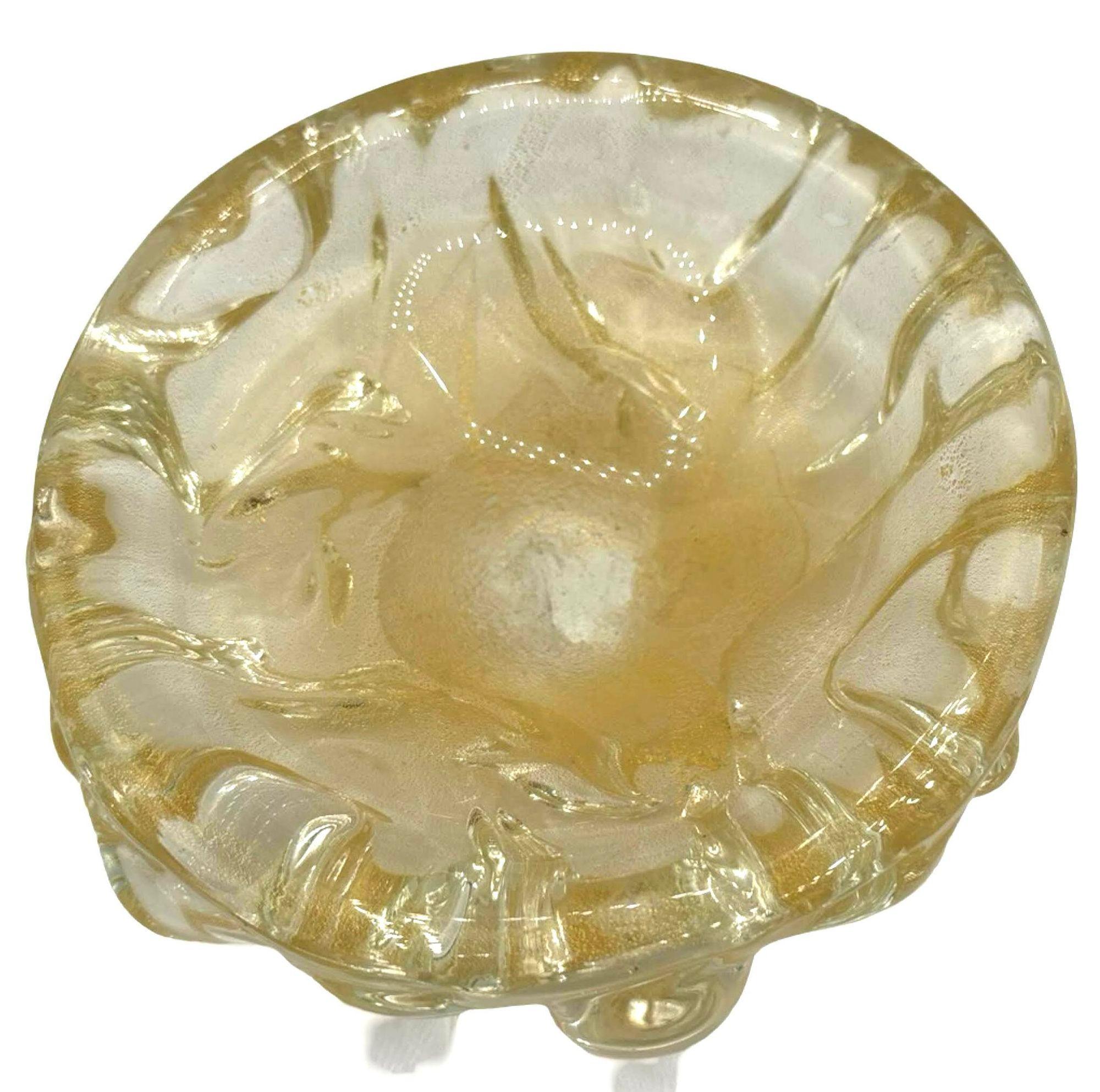Americano Ciotola di Murano di metà secolo in vetro artistico pesato e con scaglie d'oro in vendita