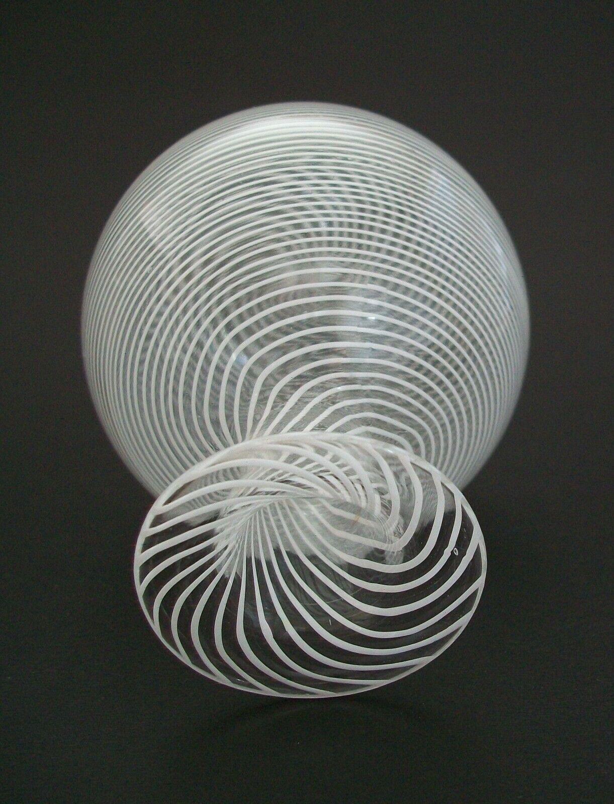 Hand-Crafted Mid Century Murano White Mezza Filigrana Glass Vase, Italy, Circa 1970's