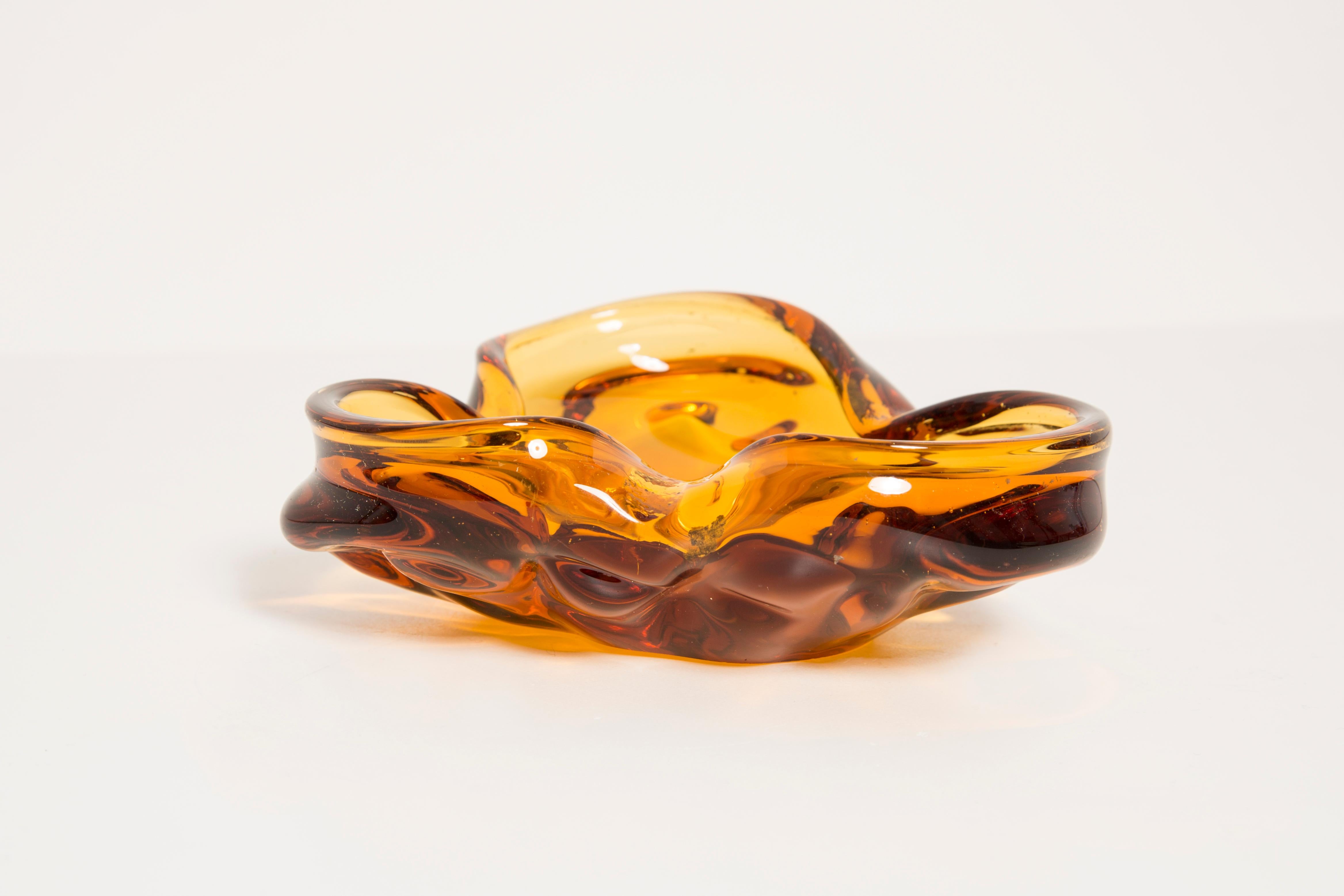 Mid-Century Murano Yellow Glass Bowl Ashtray Element, Italy, 1970s For Sale 1