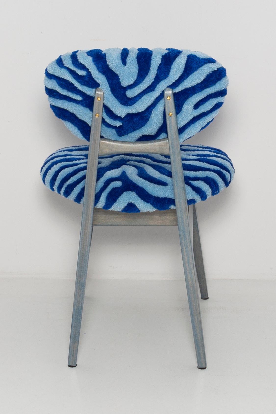 Mid-Century moderno Sedia a fungo di metà secolo, lana blu zebrata trapuntata a mano, Europa, anni '60 in vendita