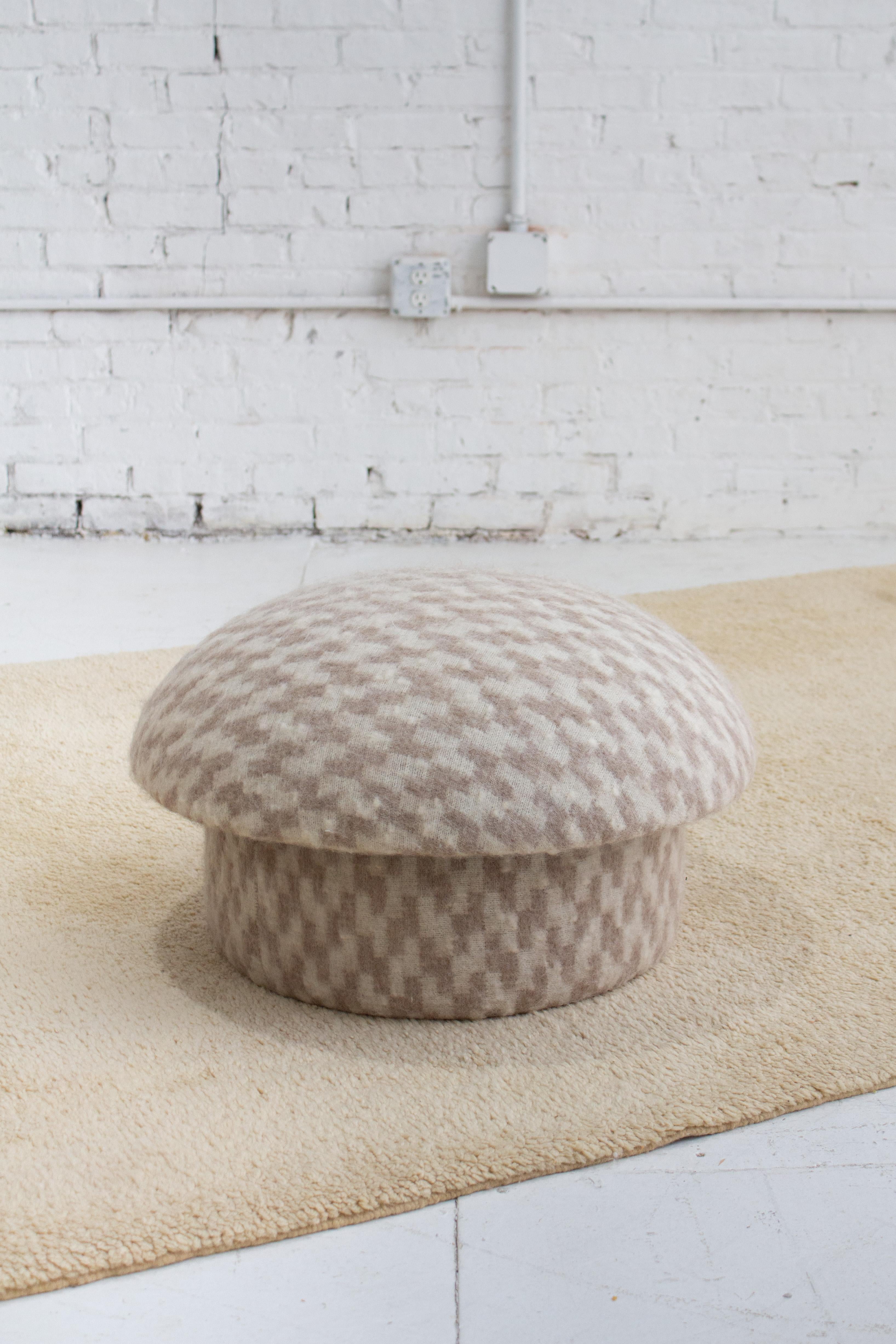 Mid Century Mushroom Ottoman in Textured Wool In Good Condition For Sale In Brooklyn, NY