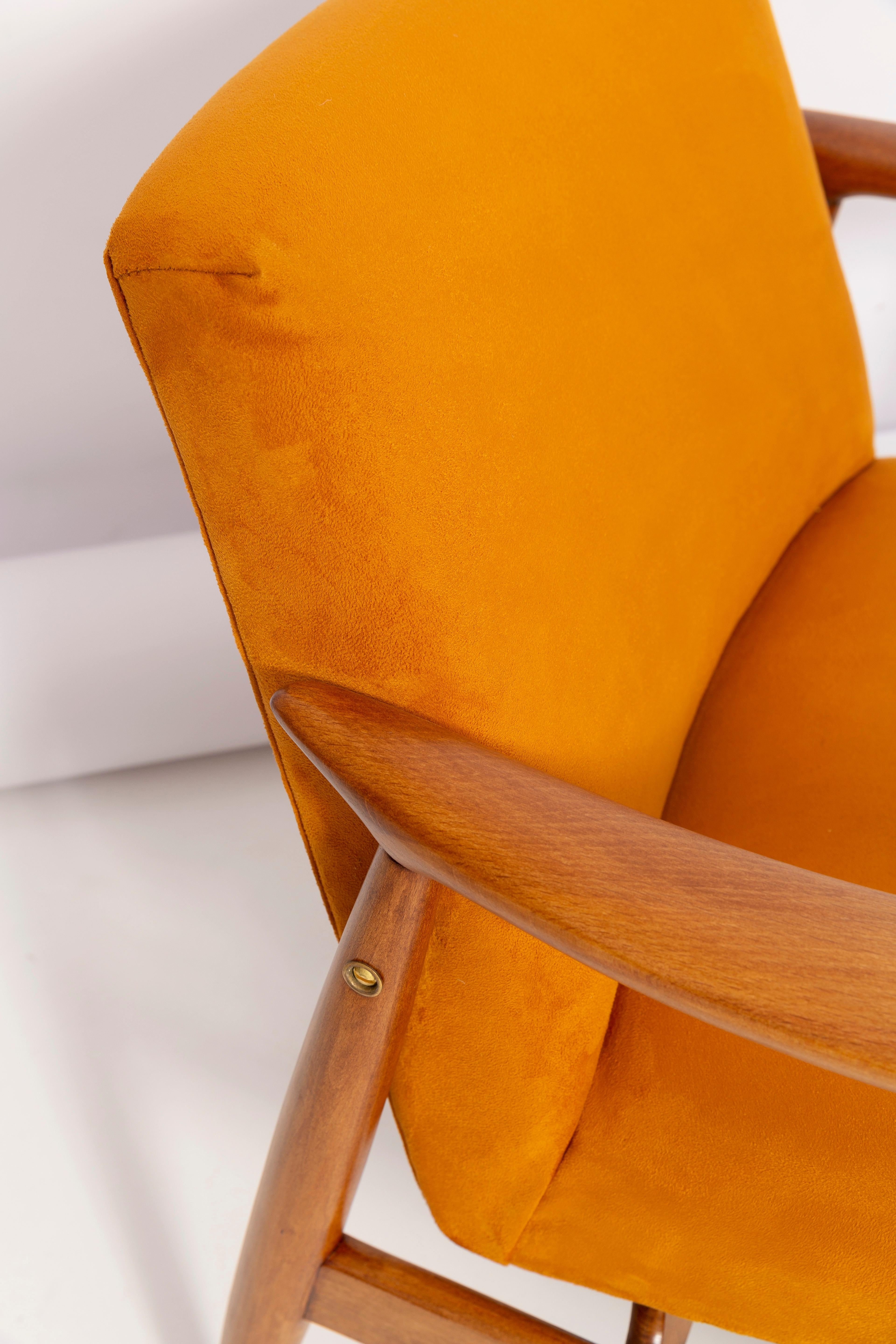 Senfgelber Sessel aus der Mitte des Jahrhunderts, entworfen von J. Kedziorek, Europa, 1960er Jahre im Zustand „Hervorragend“ im Angebot in 05-080 Hornowek, PL
