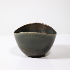 Bol en céramique émaillée vert foncé du milieu du siècle par Gunnar Nylund pour Rörstrand