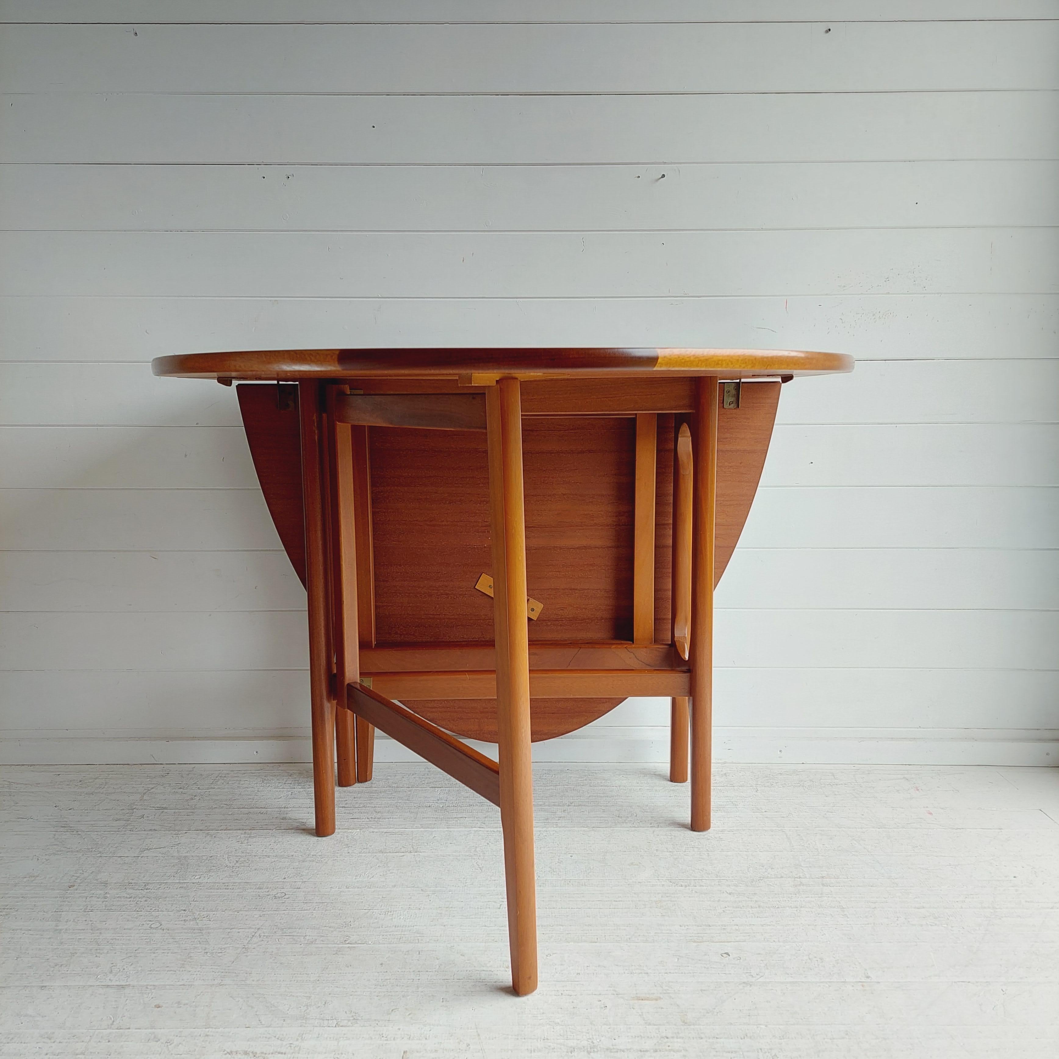 Mid Century Nathan Teak Oval Gate Leg Folding Drop Leaf  dining Table, 1960s 5