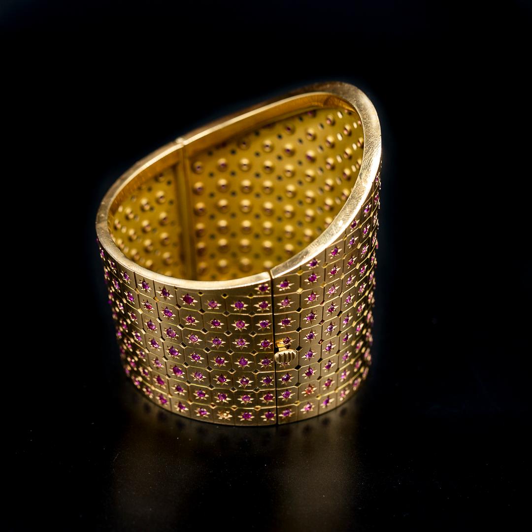 Modern Mid-Century Natural Burmese No Heat Ruby Bangle Bracelet Rose Gold 1950s 1960s For Sale