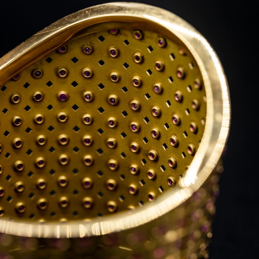 Round Cut Mid-Century Natural Burmese No Heat Ruby Bangle Bracelet Rose Gold 1950s 1960s For Sale
