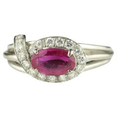 Ring aus der Mitte des Jahrhunderts mit natürlichem, nicht erhitztem Rubin und Diamant