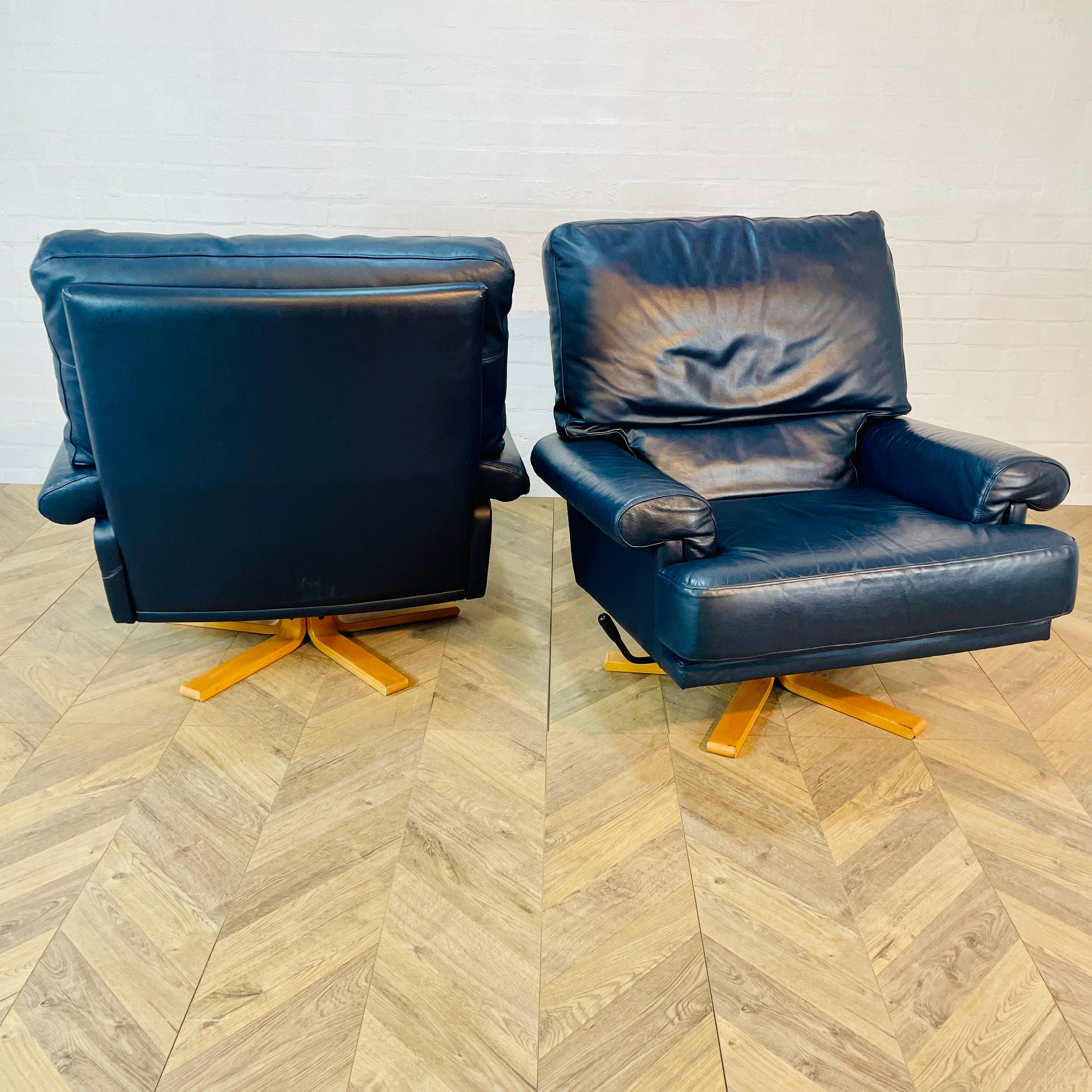 Mid Century Navy Blue Leather Swivel Chairs, Set of 2, 1970s For Sale 5