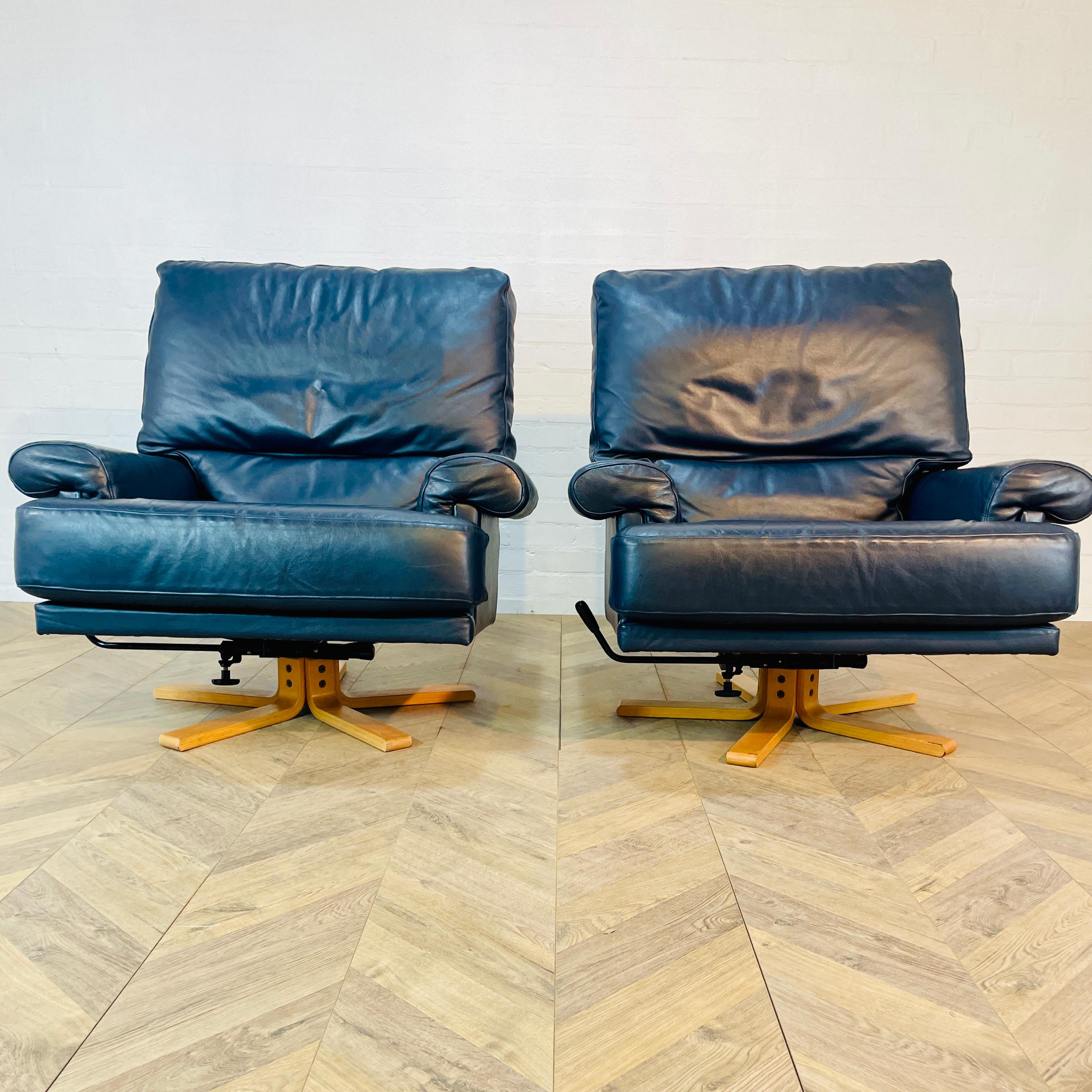 Late 20th Century Mid Century Navy Blue Leather Swivel Chairs, Set of 2, 1970s For Sale