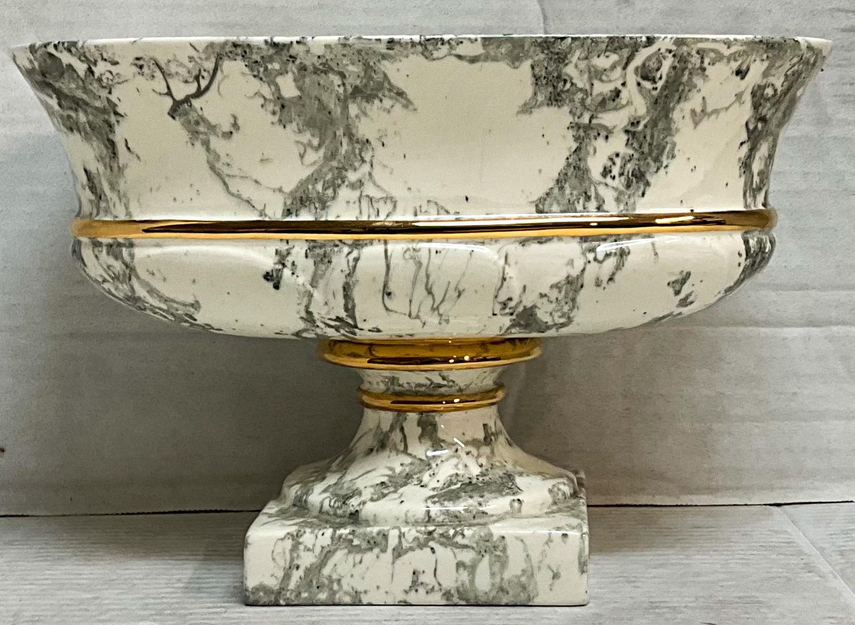 20th Century Mid-Century Neo-Classical Style Faux Marbleized Mantel Planters / Cachepot - S/2 For Sale