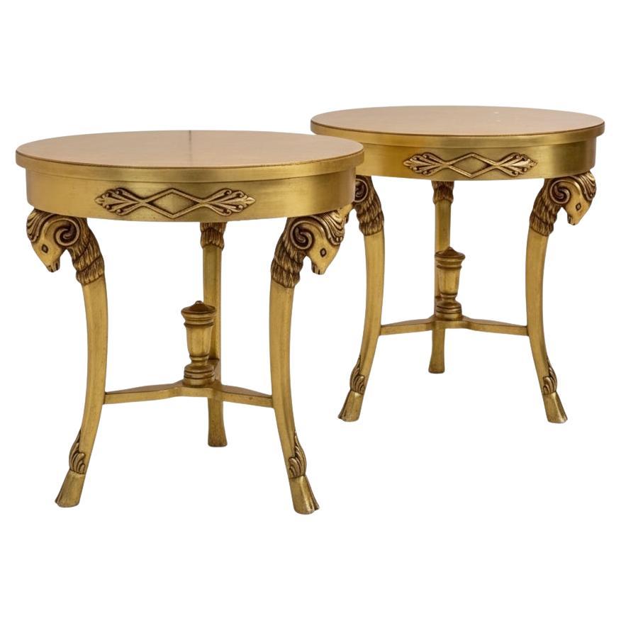 Mitte des Jahrhunderts Neo-Klassischen Stil Italienisch geschnitzt Giltwood Beistelltische W / Rams Pair im Angebot