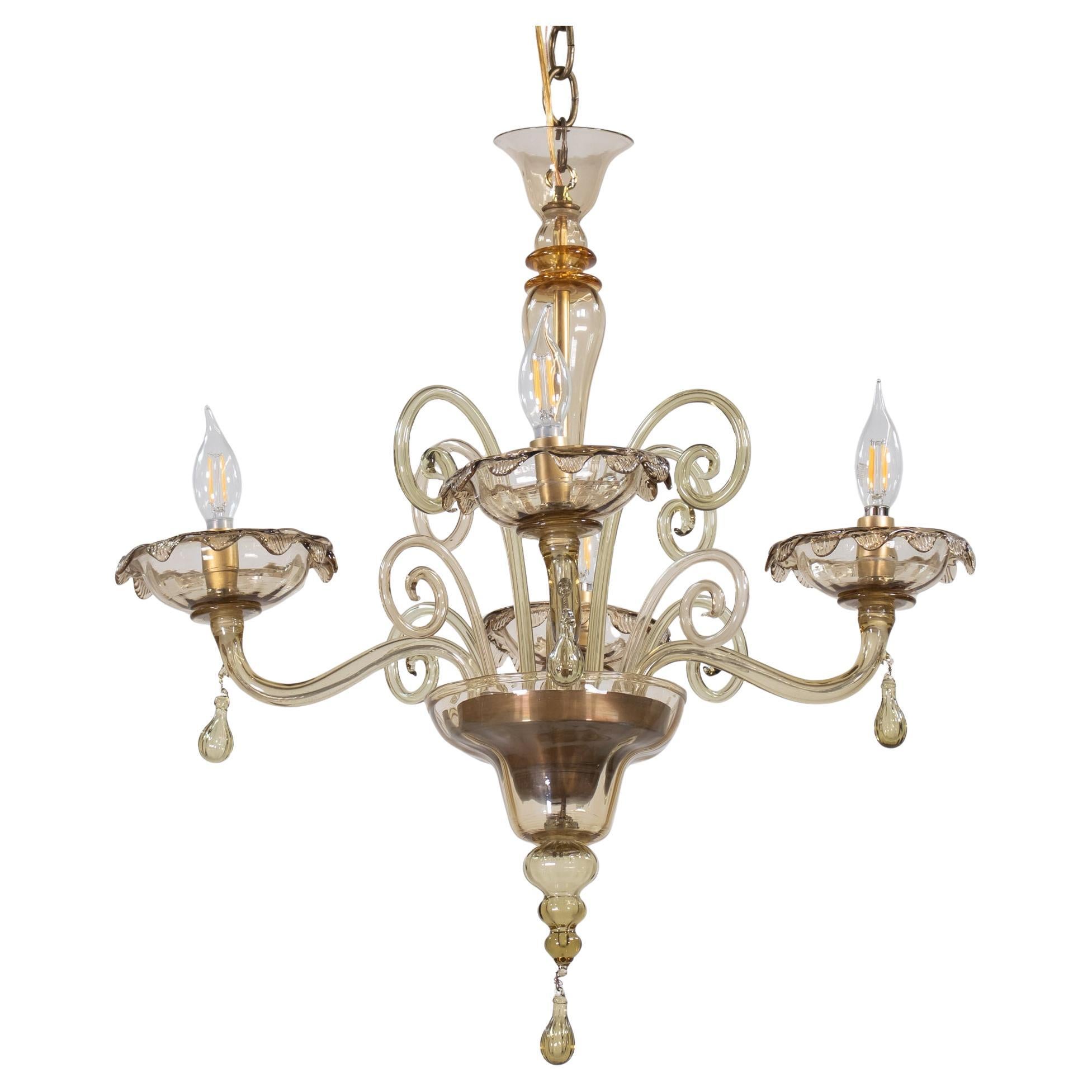 Lampadario neo-rococò di Murano di metà secolo con ambra dorata in vendita
