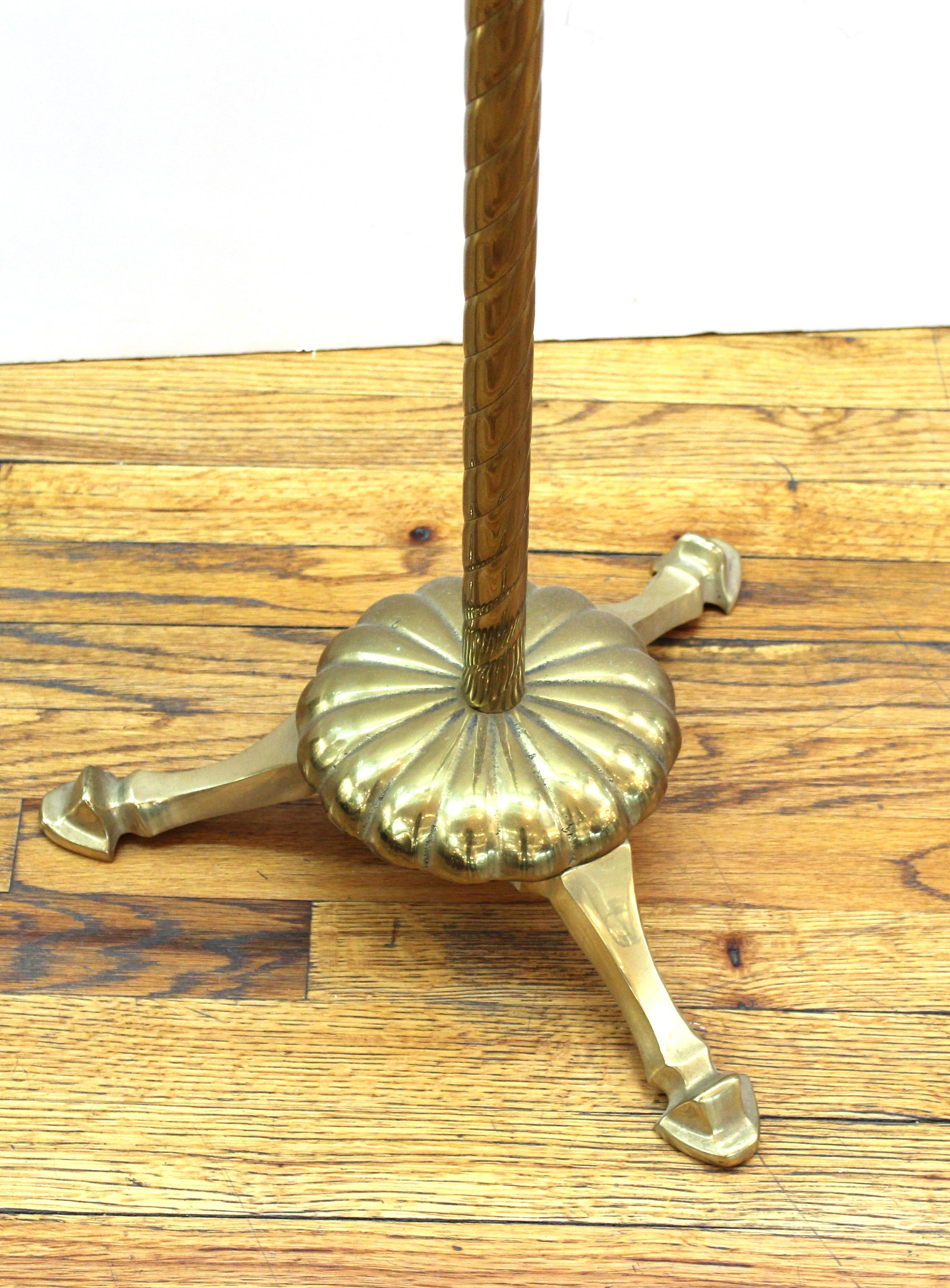 Mid-Century Neoclassical Style Brass Valet In Good Condition In New York, NY