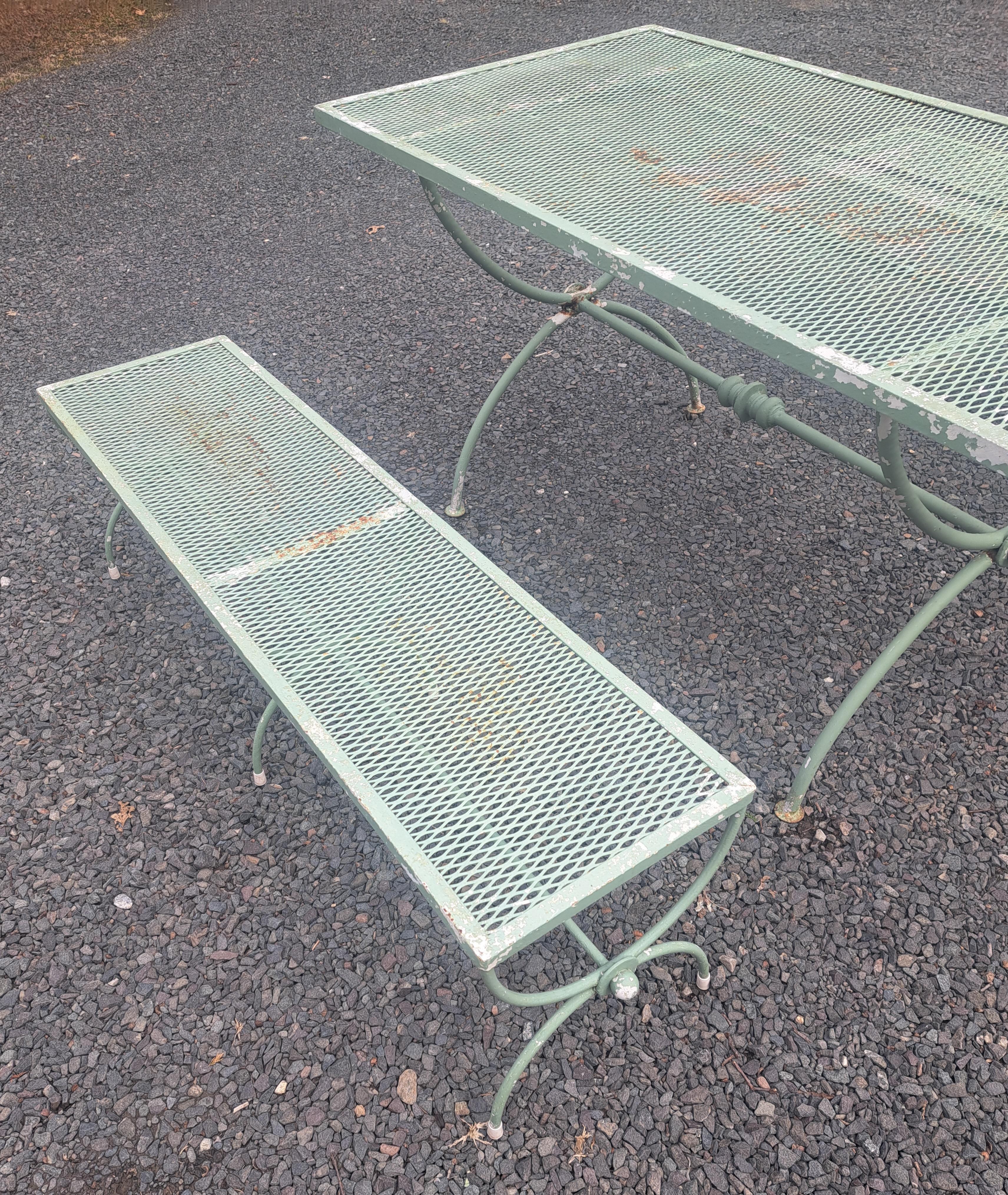 Mid Century patio Set zugeschrieben John Salterini bestehend aus einem Tisch, der 60 x 30 und 28,5 