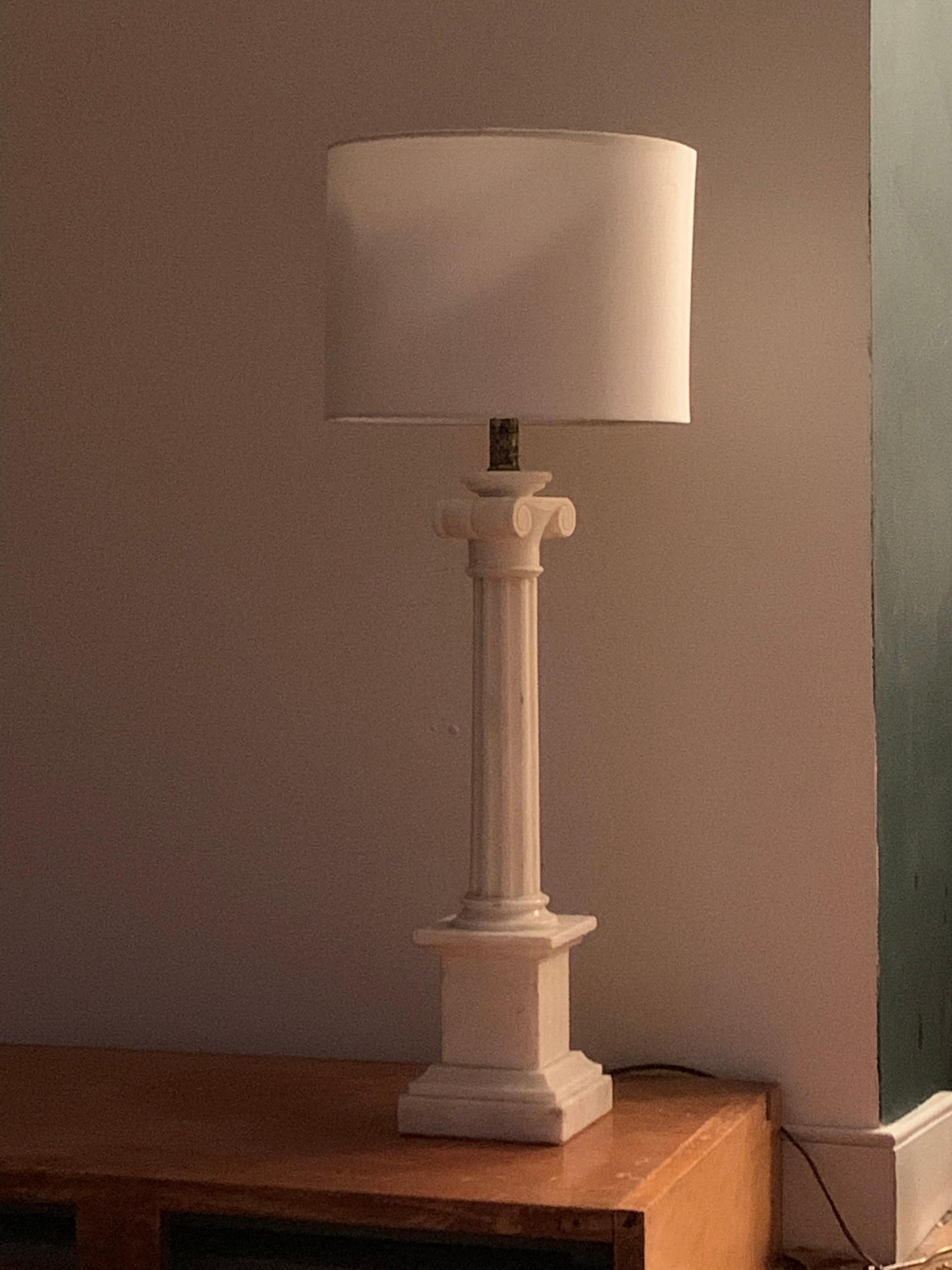 Hollywood Regency Midcentury Neoclassical White Marble Ionic Column Table Lamp, 1960s Marbro Lamp