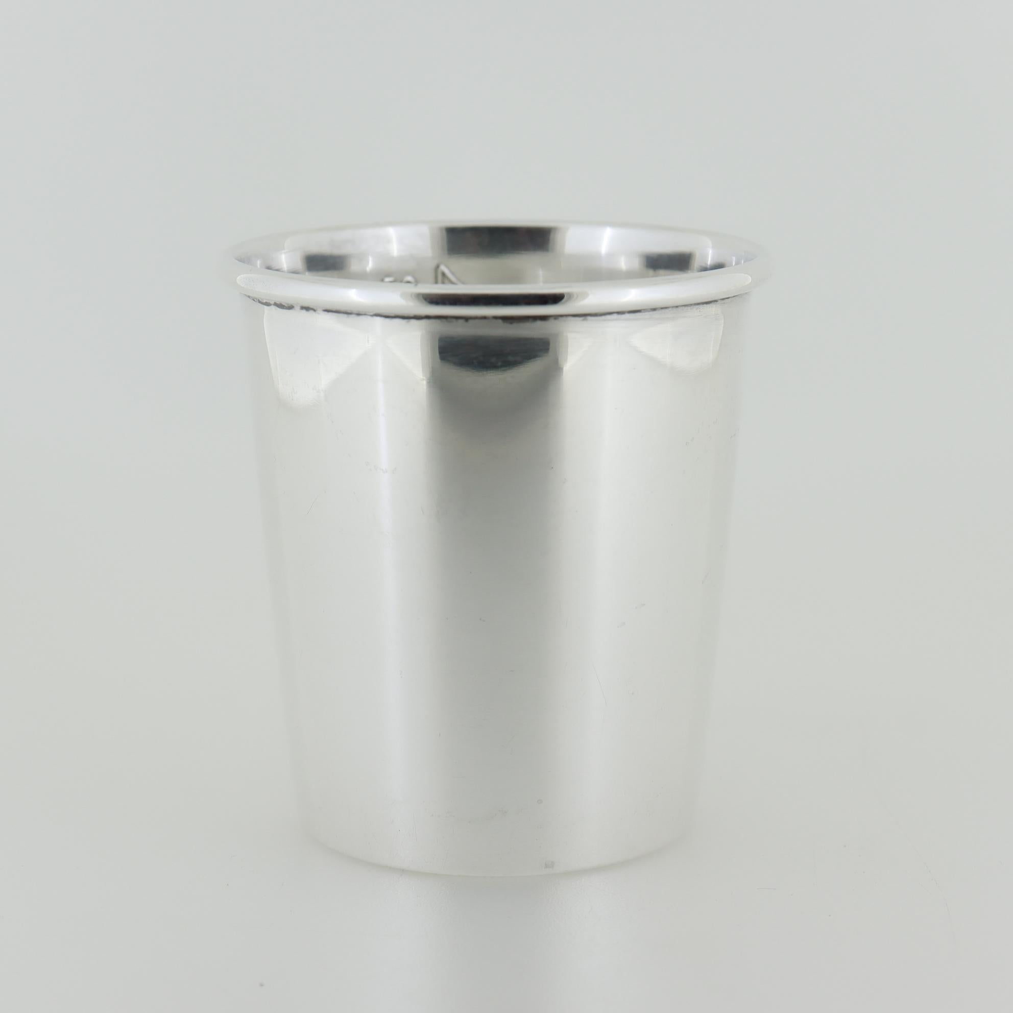 Mediados de siglo Newport de Gorham Plata de ley 4 oz. Medidor de licor o Jigger de bar Desconocido en venta