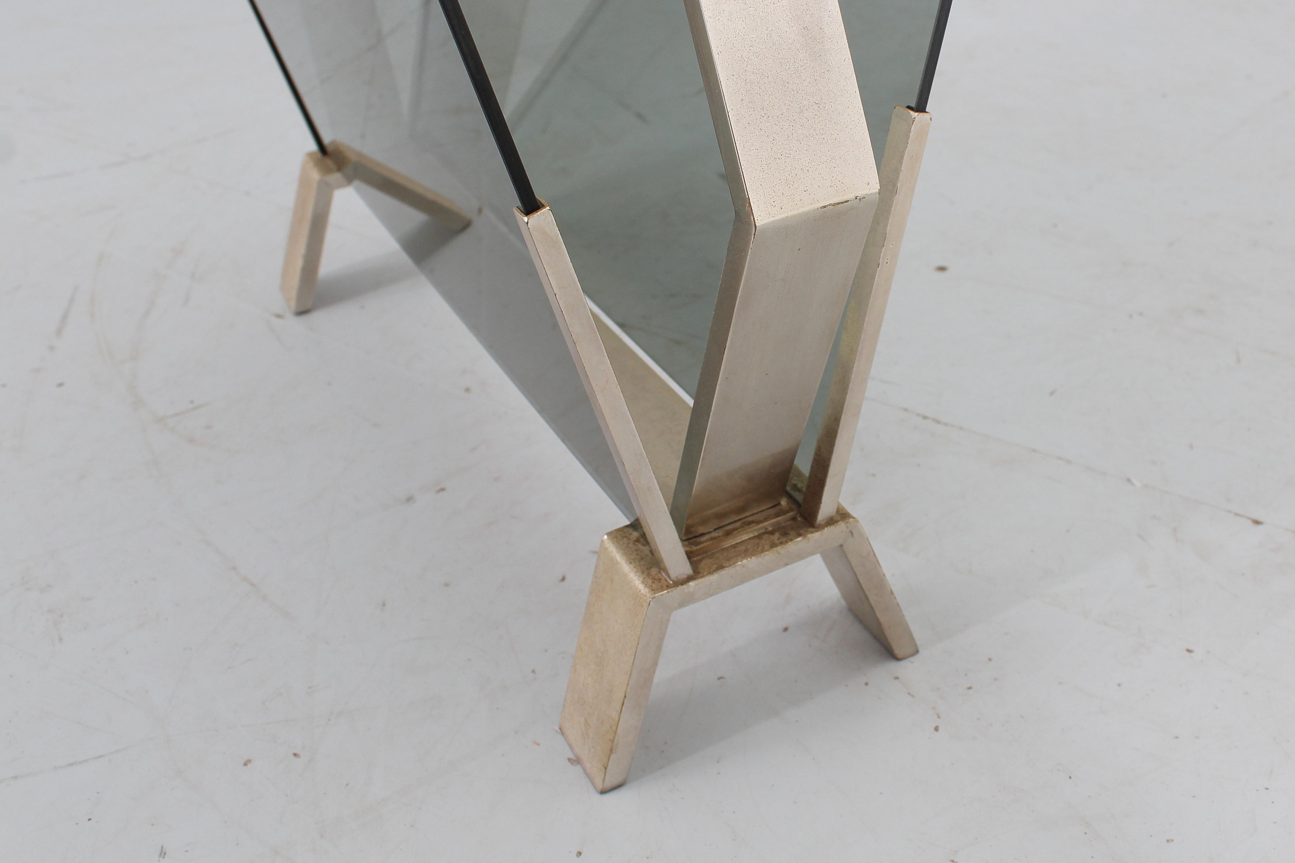 Midcentury Nickel-Plated Brass and Smoked Glass Magazine Rack, Italy, 1960s For Sale 5
