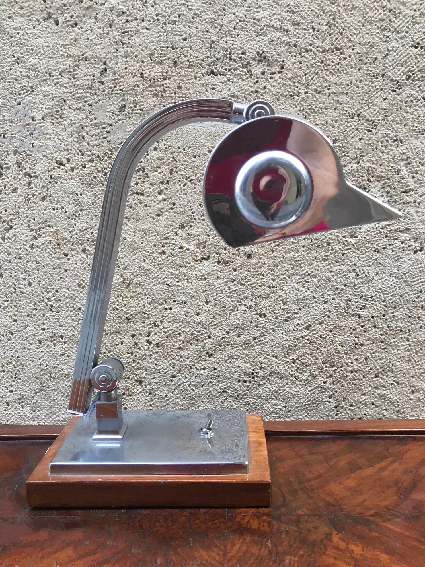 Midcentury Nickel-Plated Brass Table Lamp with a Walnut Wood Base, 1950s For Sale 1
