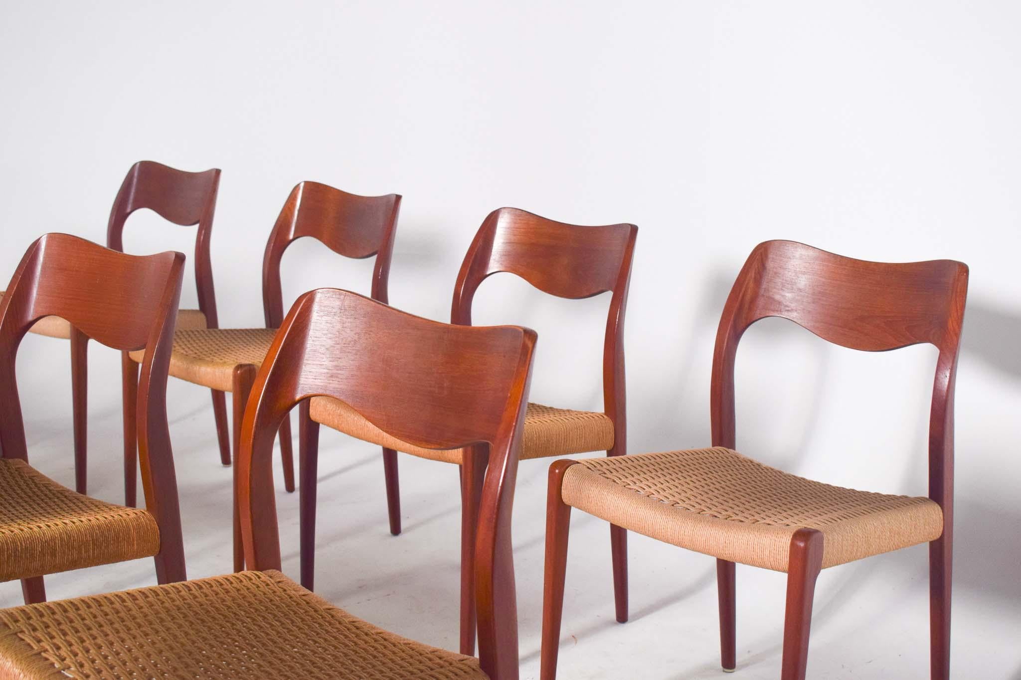 Danish Mid Century Niels O. Moller Set of 12 Teak Model 71 Dining Chairs, 1950s For Sale