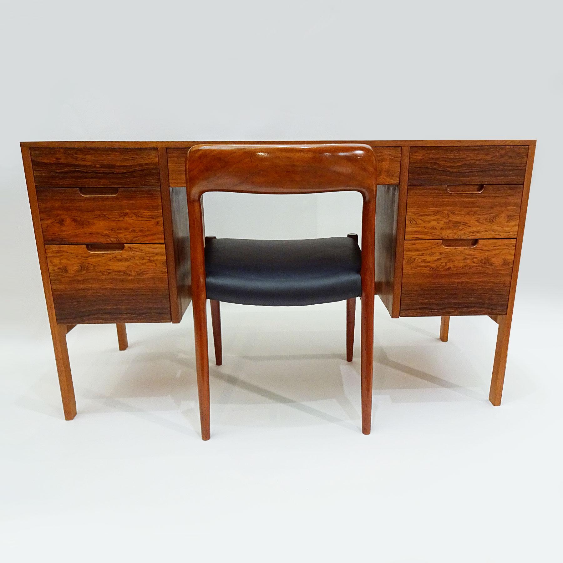 Midcentury Niels O.Møller Teak and Black Leather Model 75 Chair 3