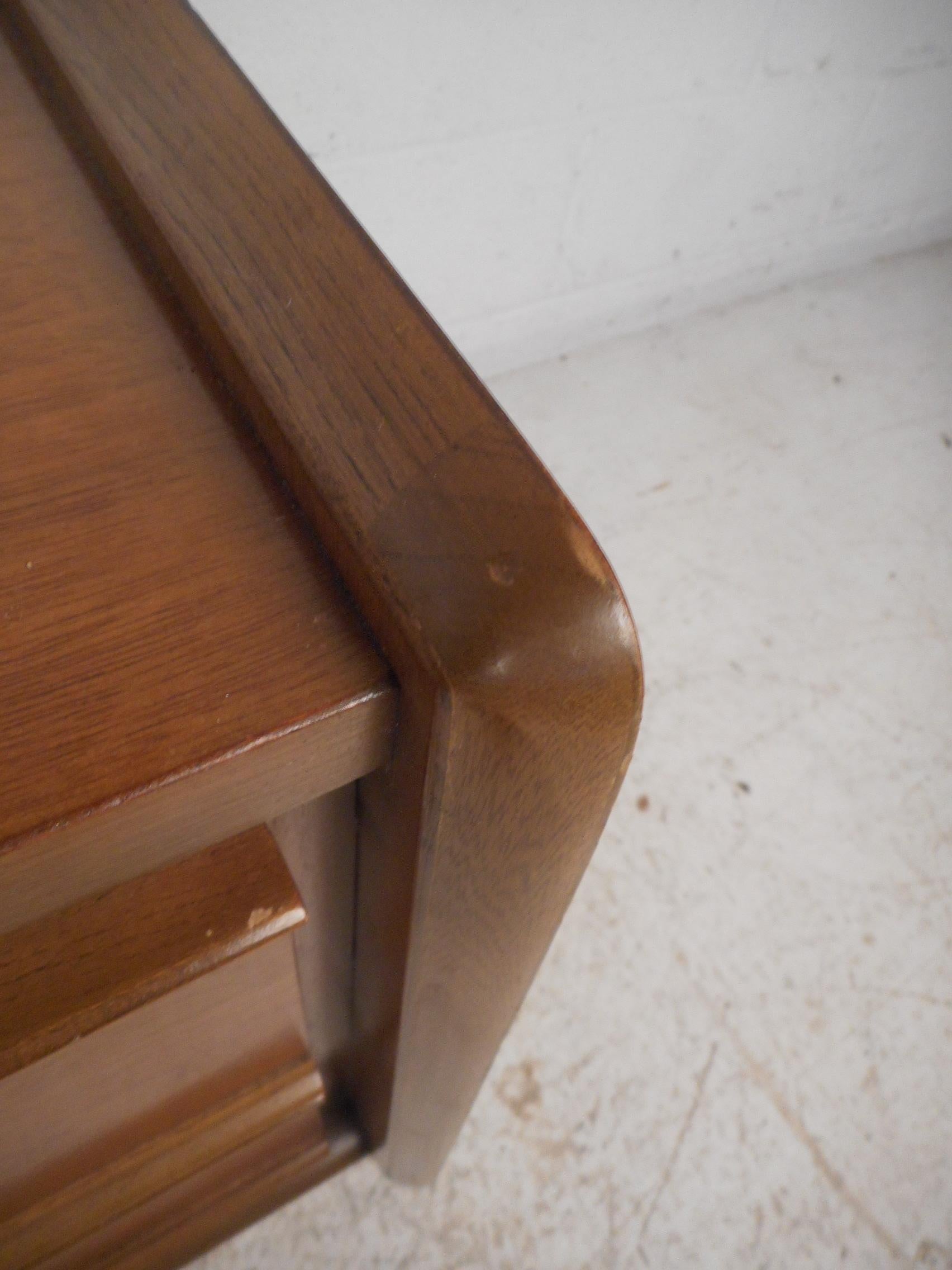 Veneer Midcentury Nightstands by Big Rapids Furniture Co., a Pair