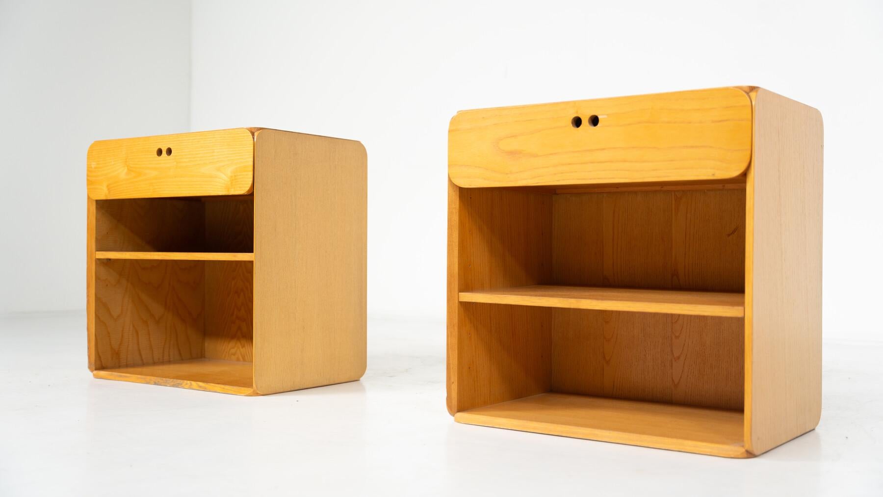 Mid-Century Nightstands/ Sidetables by Derk Jan de Vries for Domus, 1960s In Good Condition For Sale In Brussels, BE
