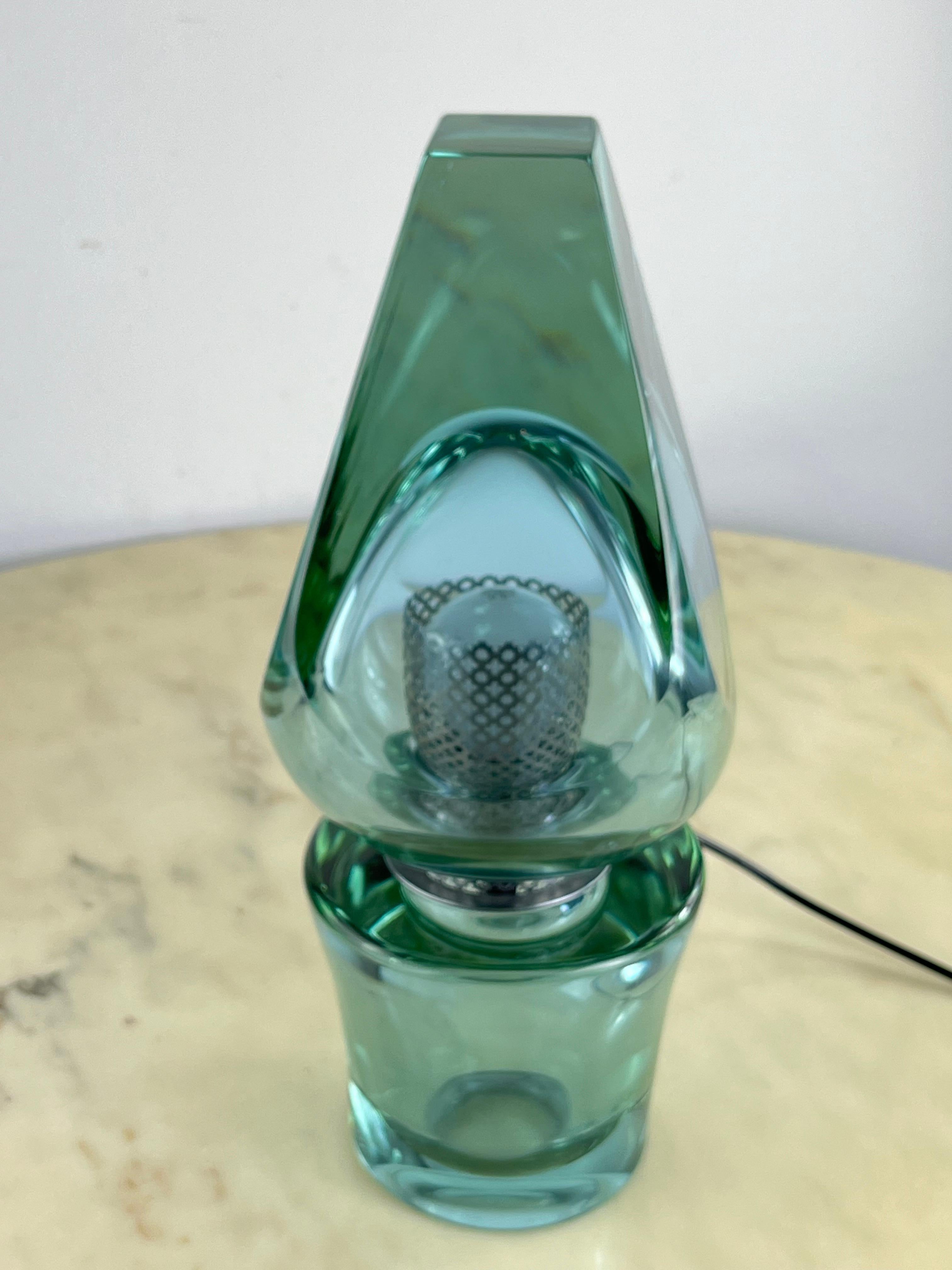 Mid-Century Nile Green Murano Glass Table Lamp Attributed To Seguso 1972 In Good Condition For Sale In Palermo, IT