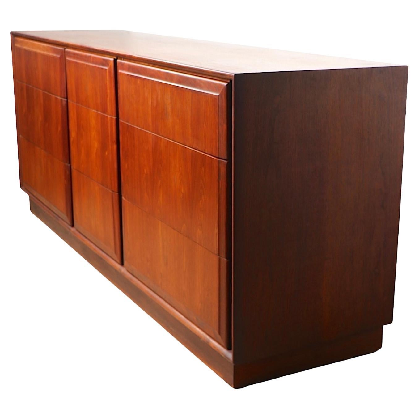  Mid Century Nine Drawer   Dresser by Dillingham att. to Baughman c. 1960/1970's For Sale