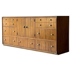 Neun Schubladenkommode von Stanley Furniture aus der Mitte des Jahrhunderts