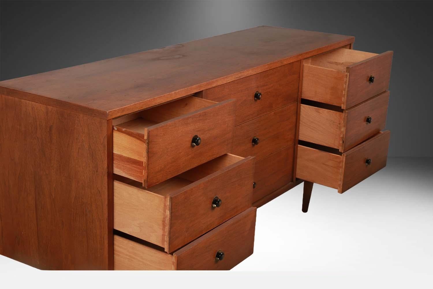 Walnut Mid-Century Nine Drawer Modern Dresser For Sale
