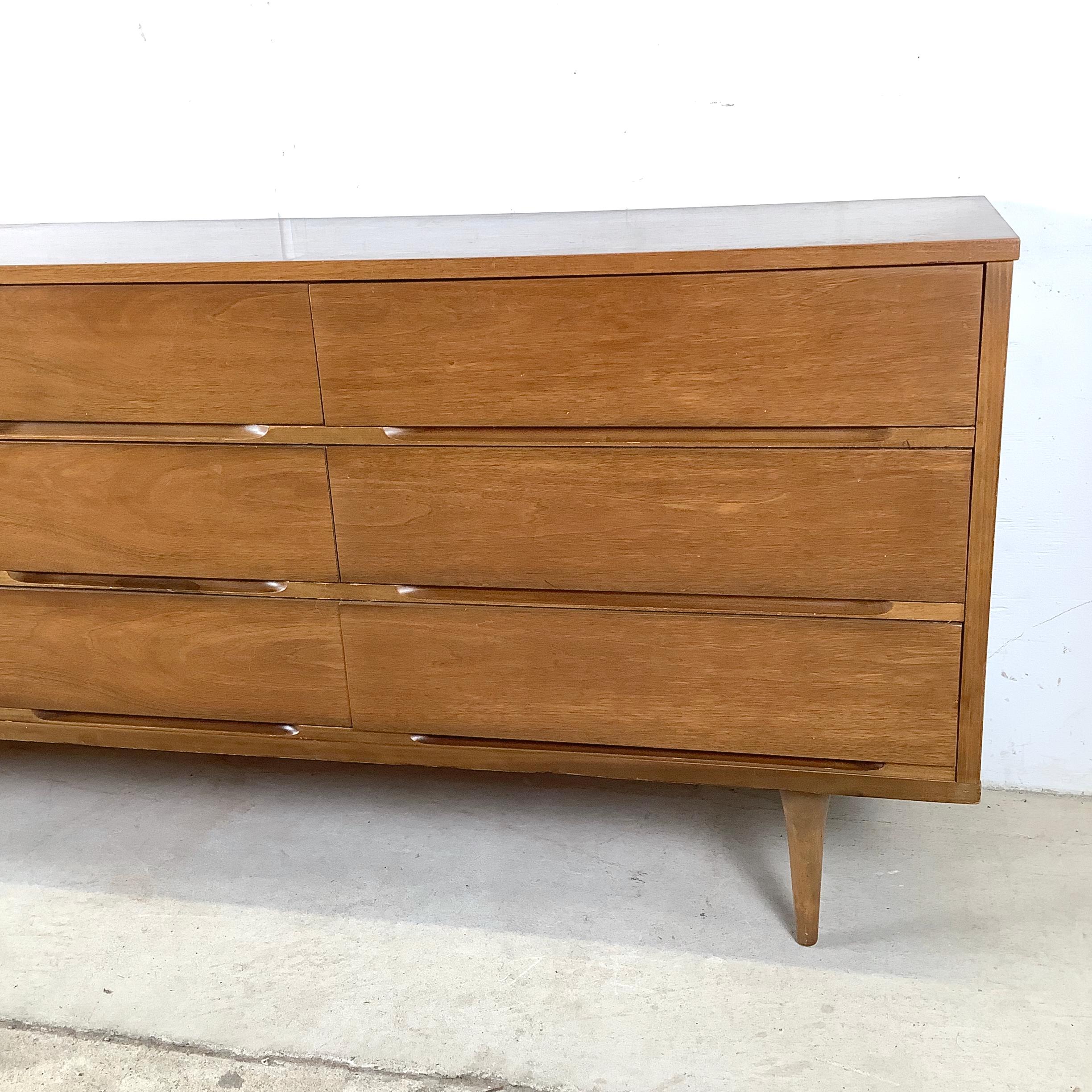 Mid-Century Nine Drawer Walnut Bedroom Dresser For Sale 11