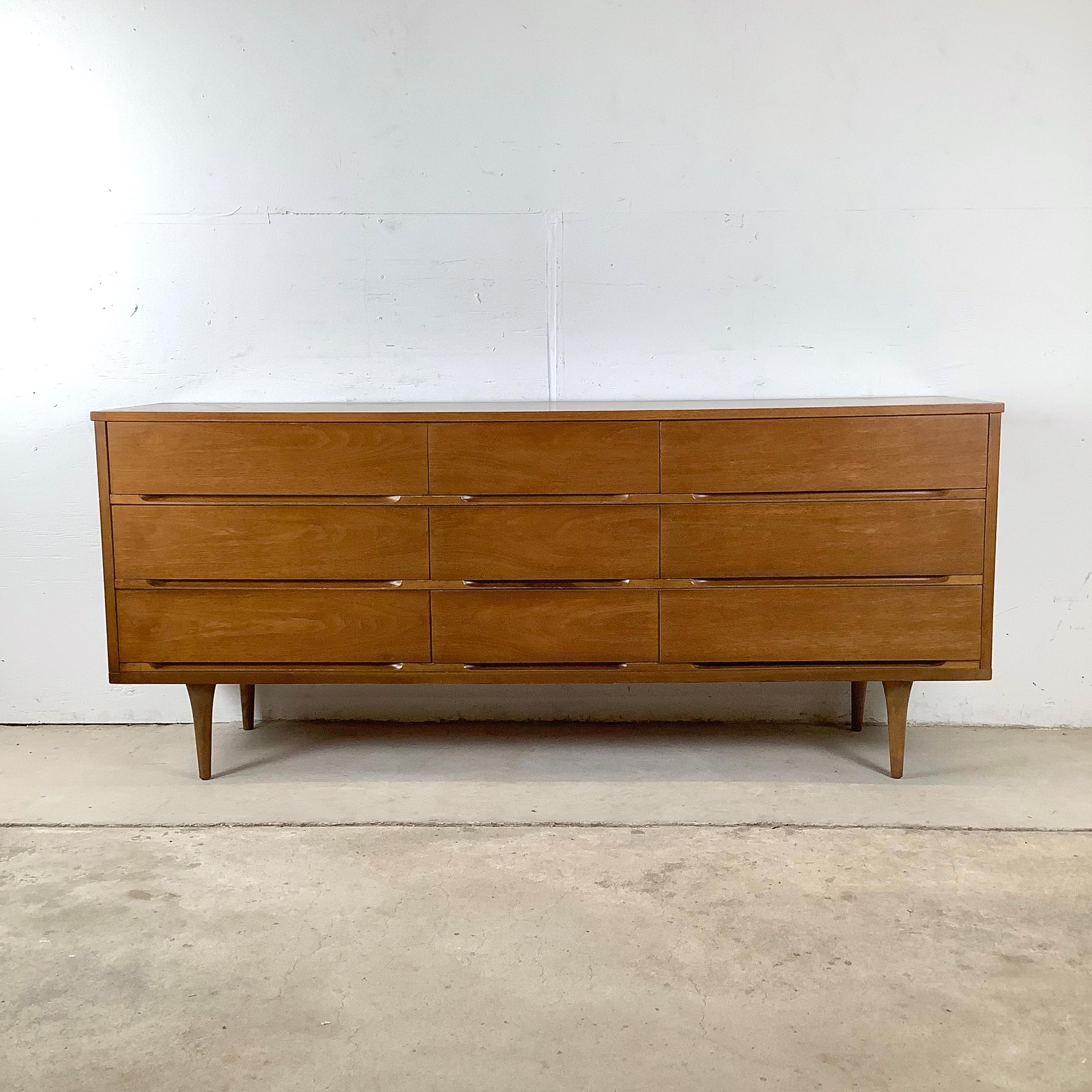 Mid-Century Nine Drawer Walnut Bedroom Dresser For Sale 12