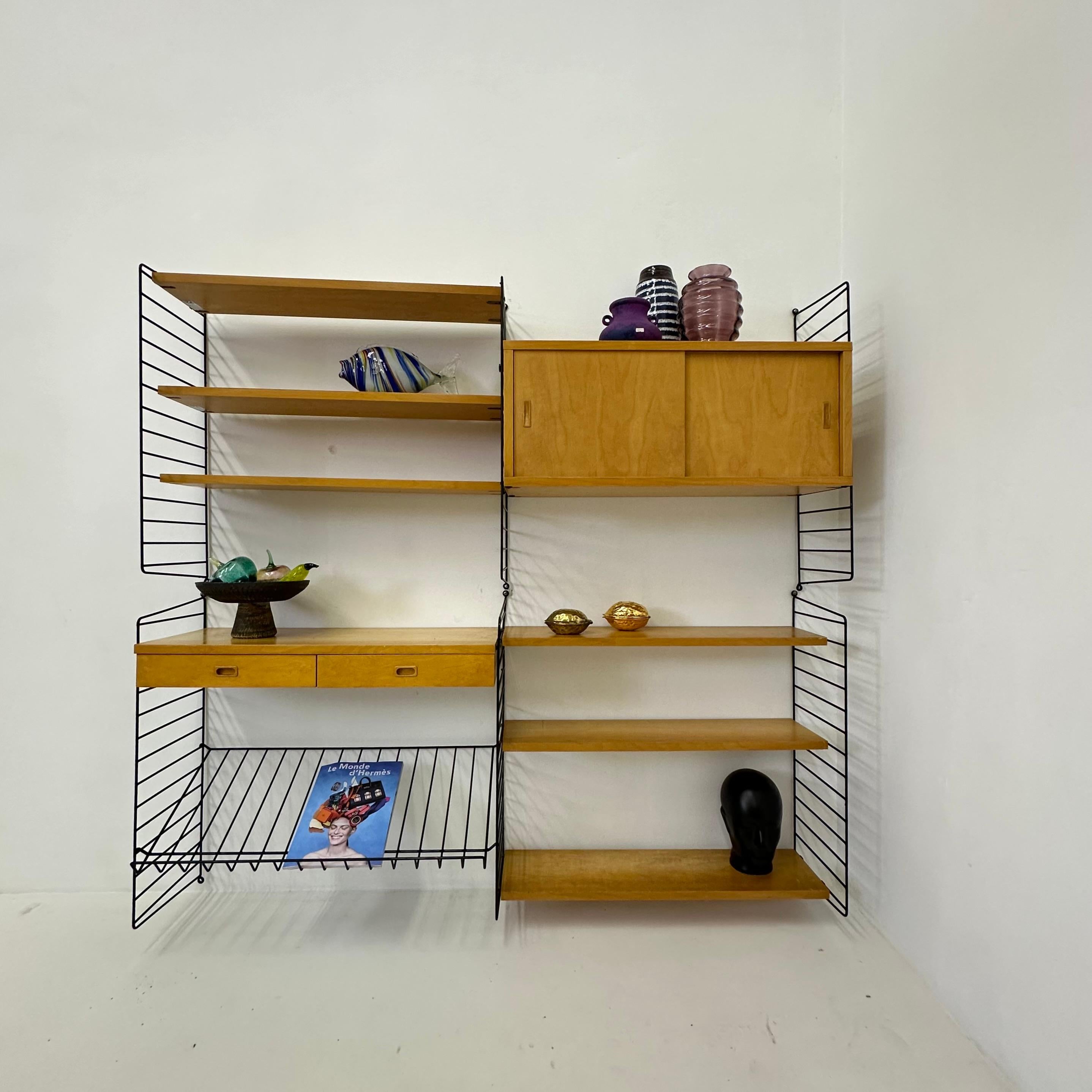 Mid-Century Nisse Strinning string design wall unit , 1960s In Good Condition For Sale In Delft, NL